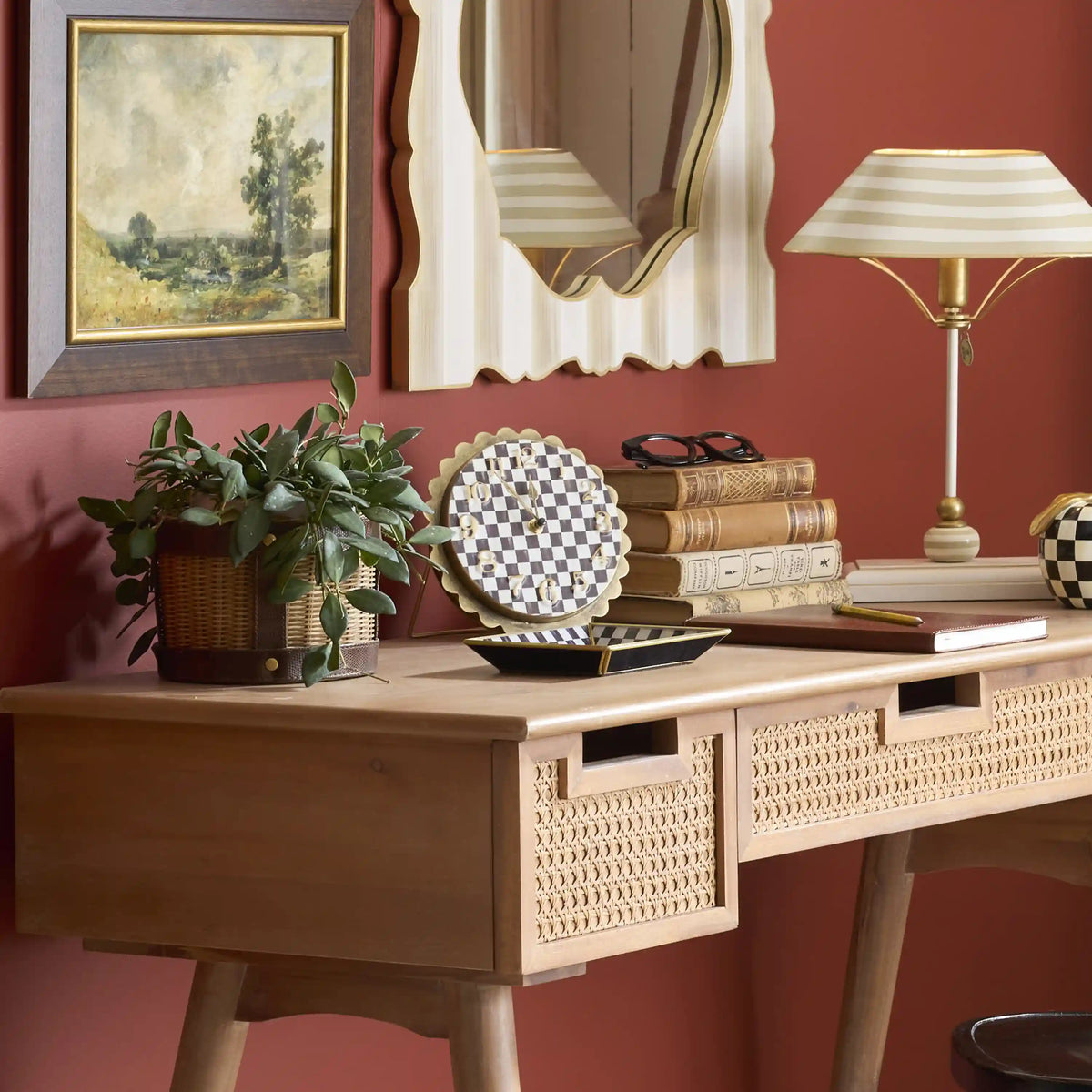 Courtly Check Scalloped Desk Clock