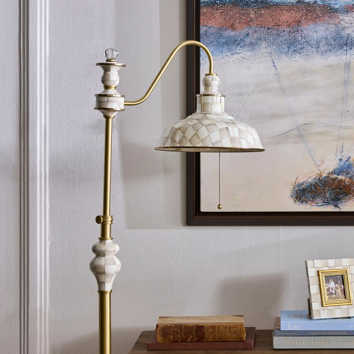Courtly Farmhouse Floor Lamp