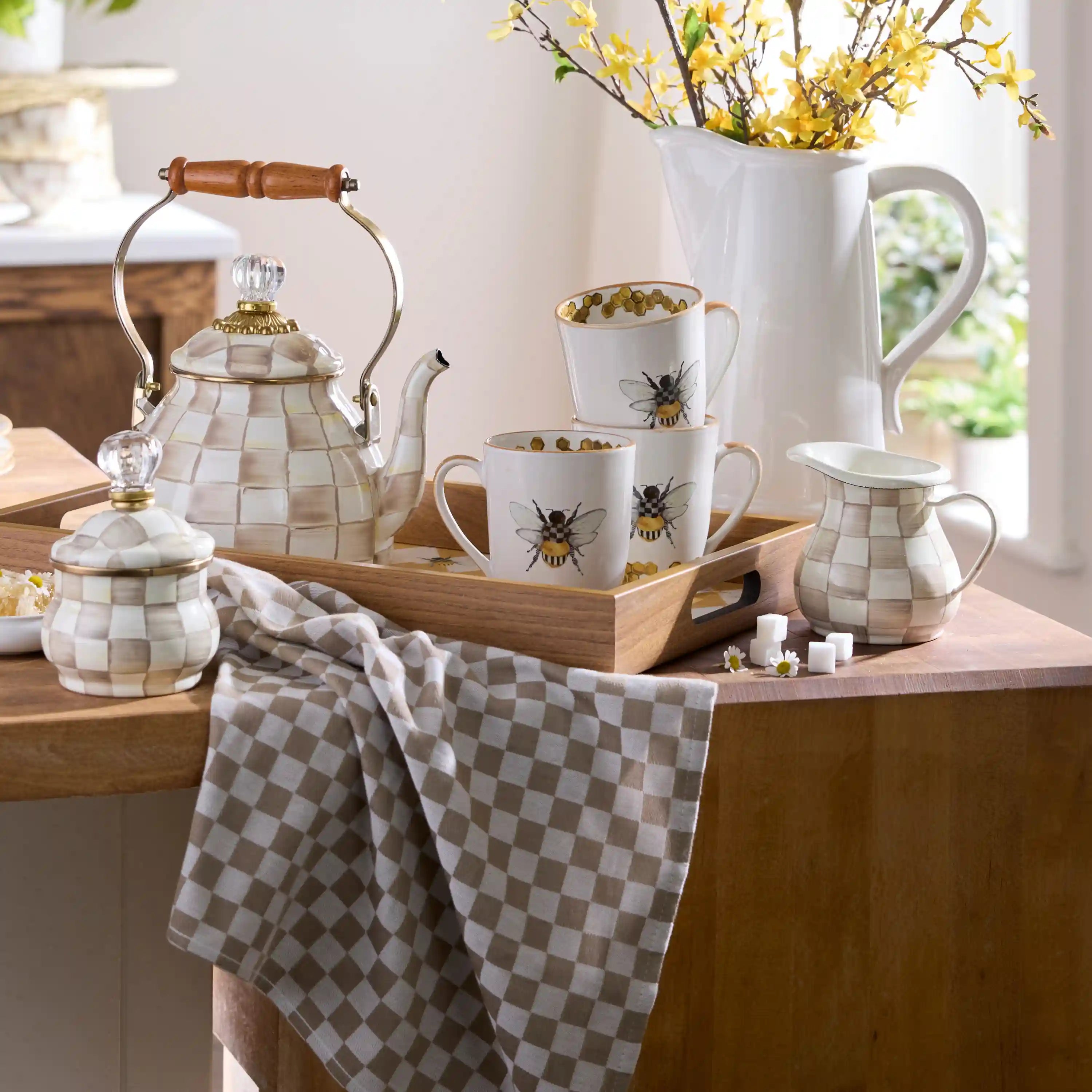 Rosy Check Creamer