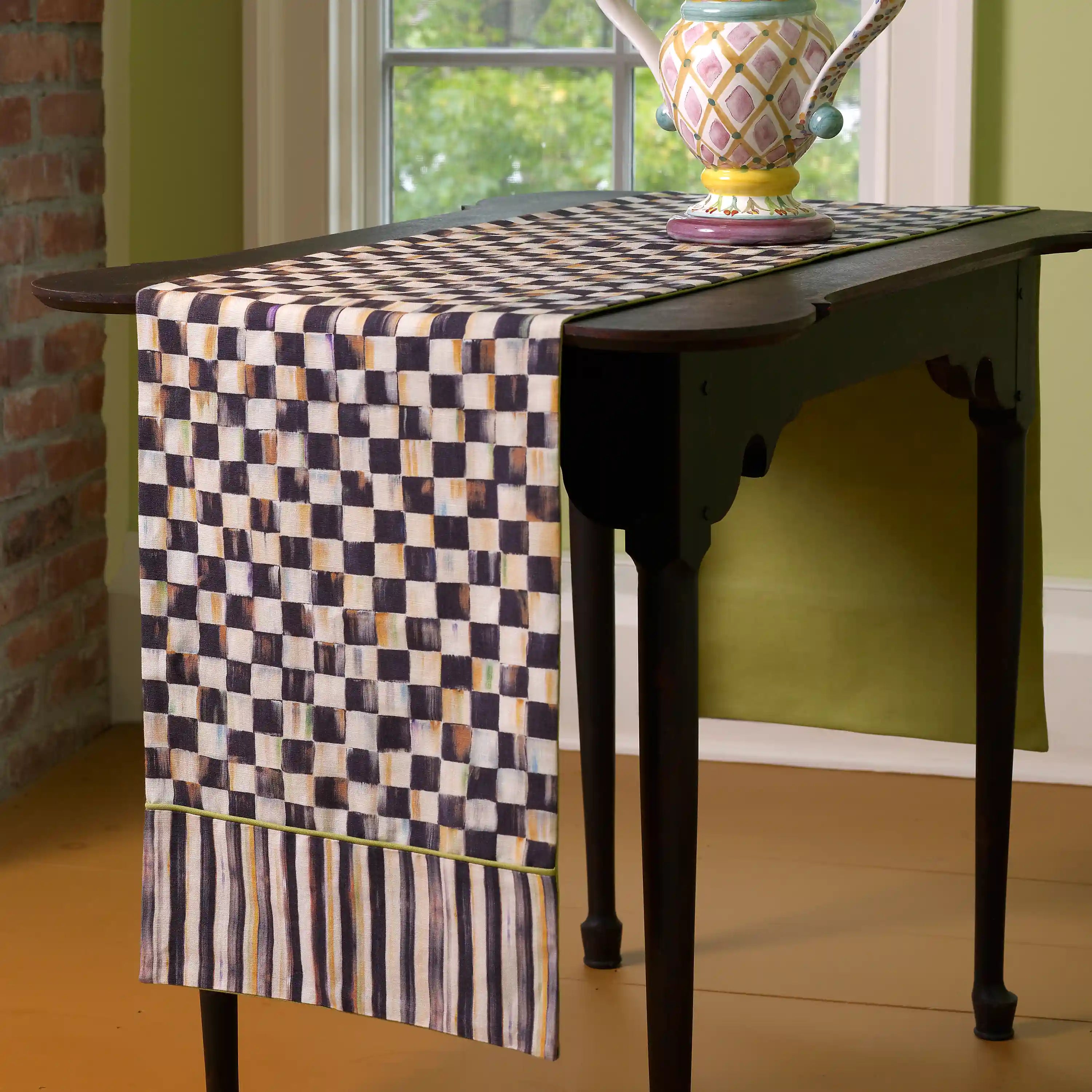 Mocha Check Table Runner