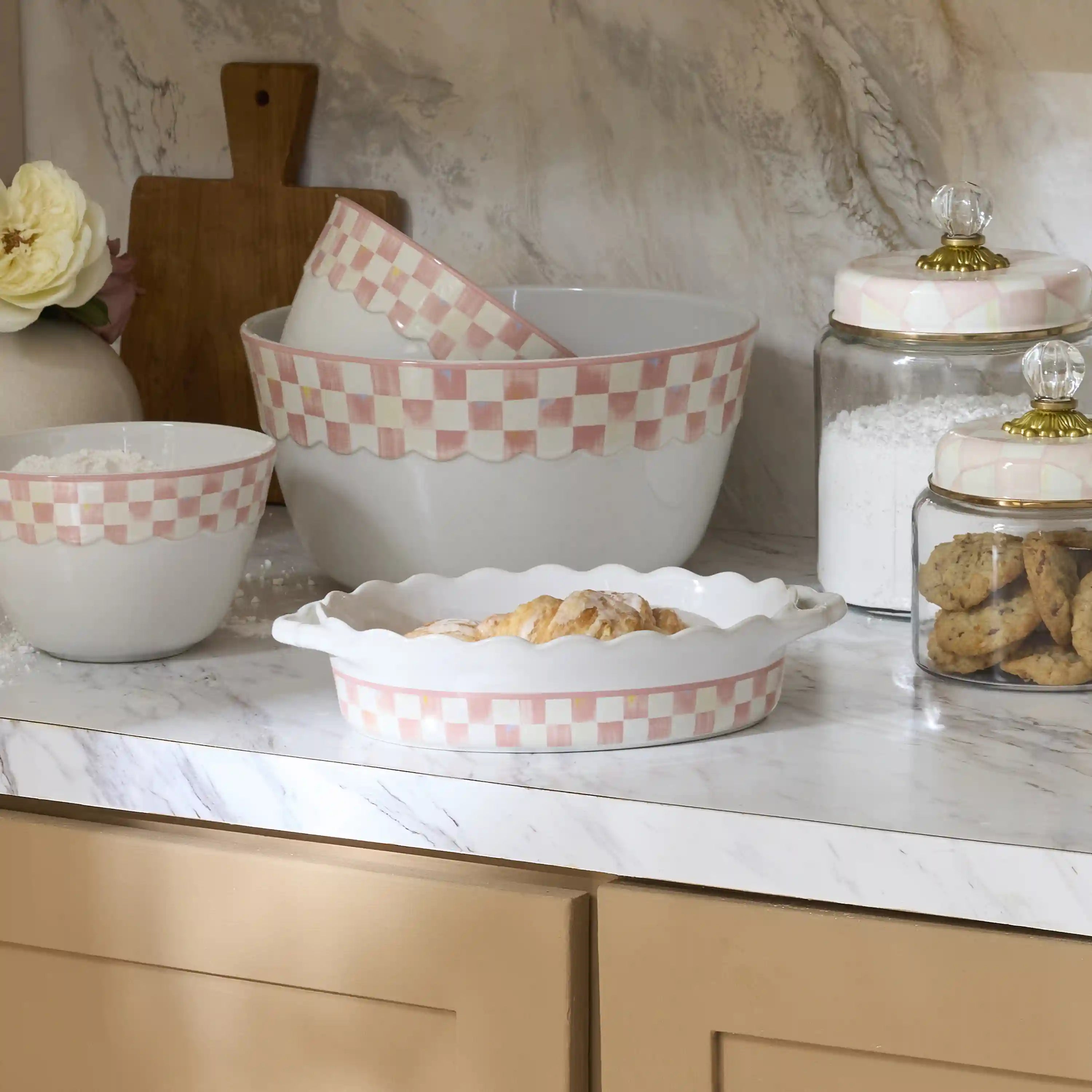 Rosy Check Everyday Large Oval Baker