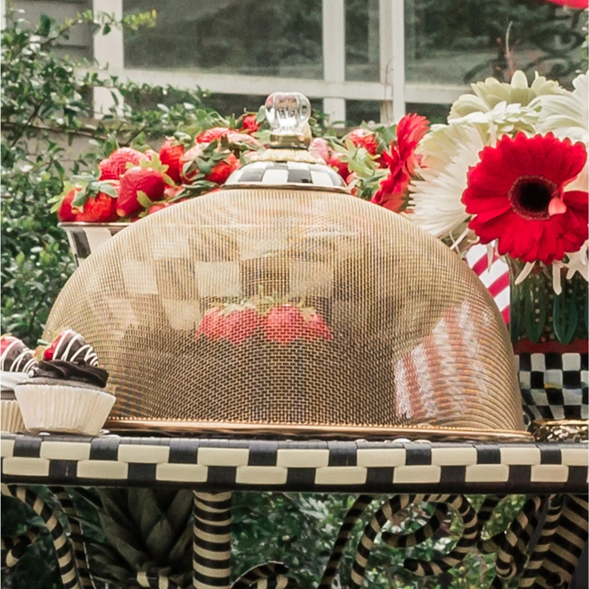 Rosy Check Small Mesh Dome
