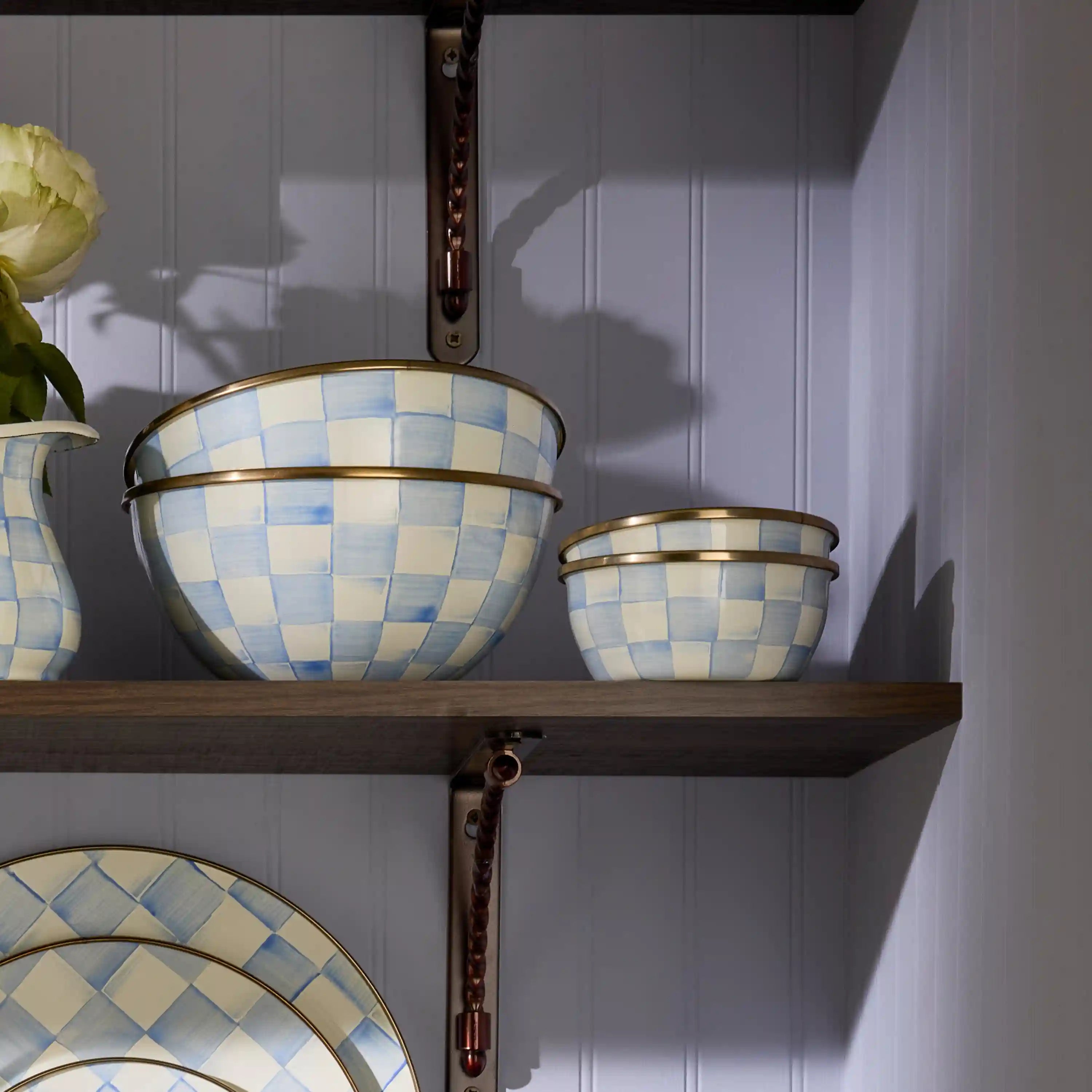 Wild Rose Brown Pinch Bowl