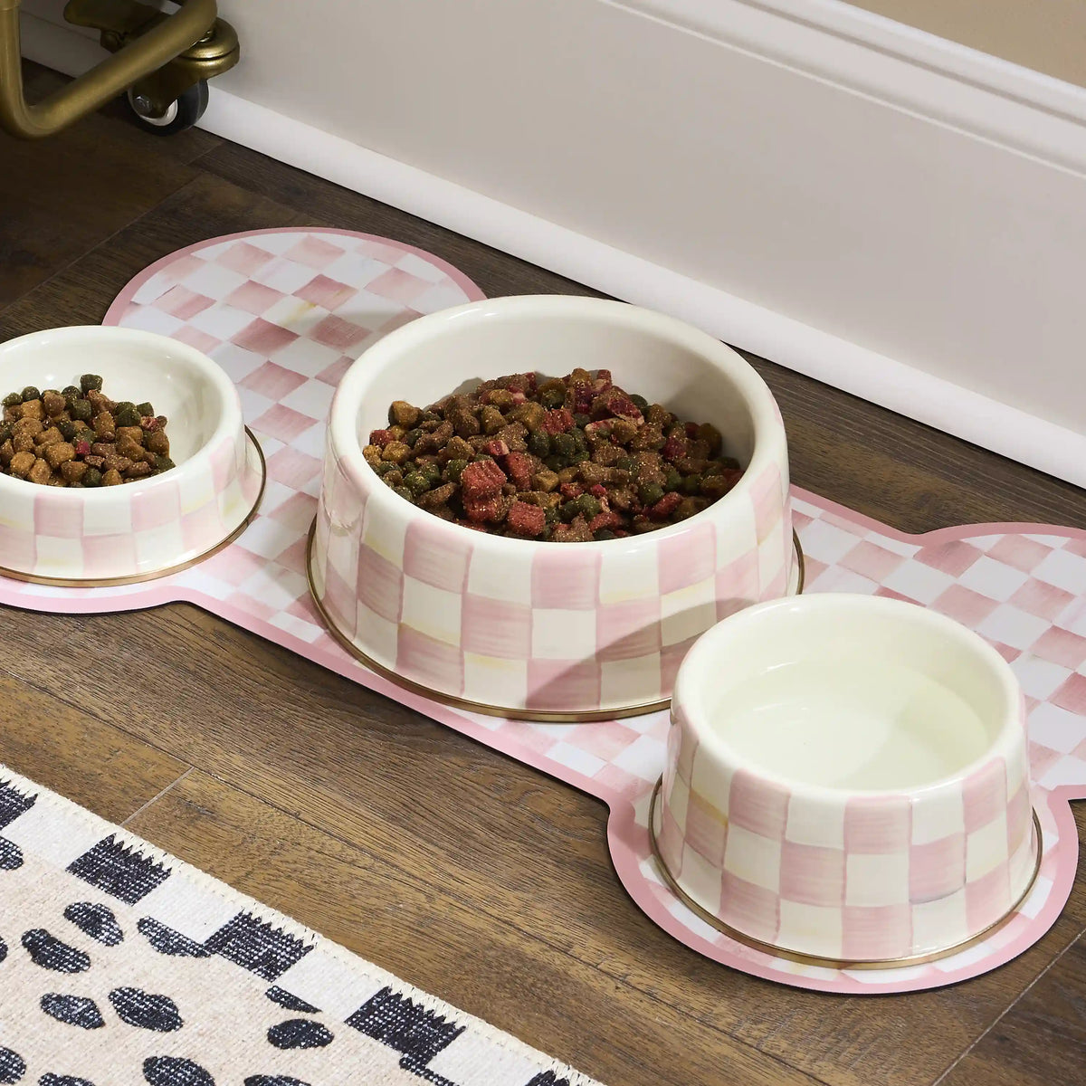 Rosy Check Small Pet Dish