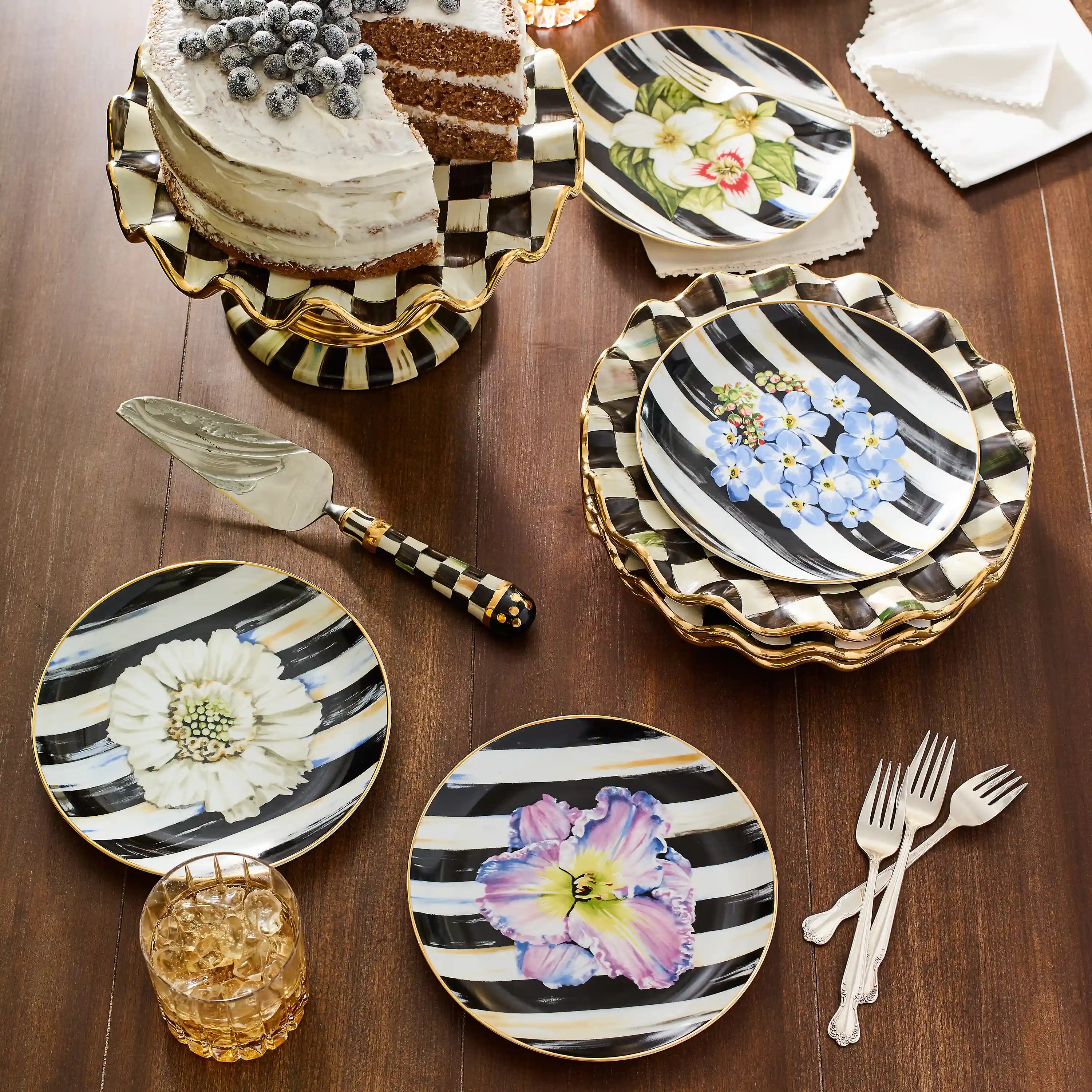 Mocha Check Ceramic Fluted Cake Stand