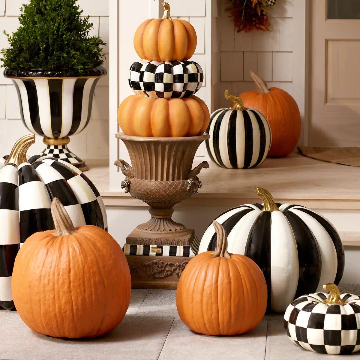 Mocha Check Pedestal Urn