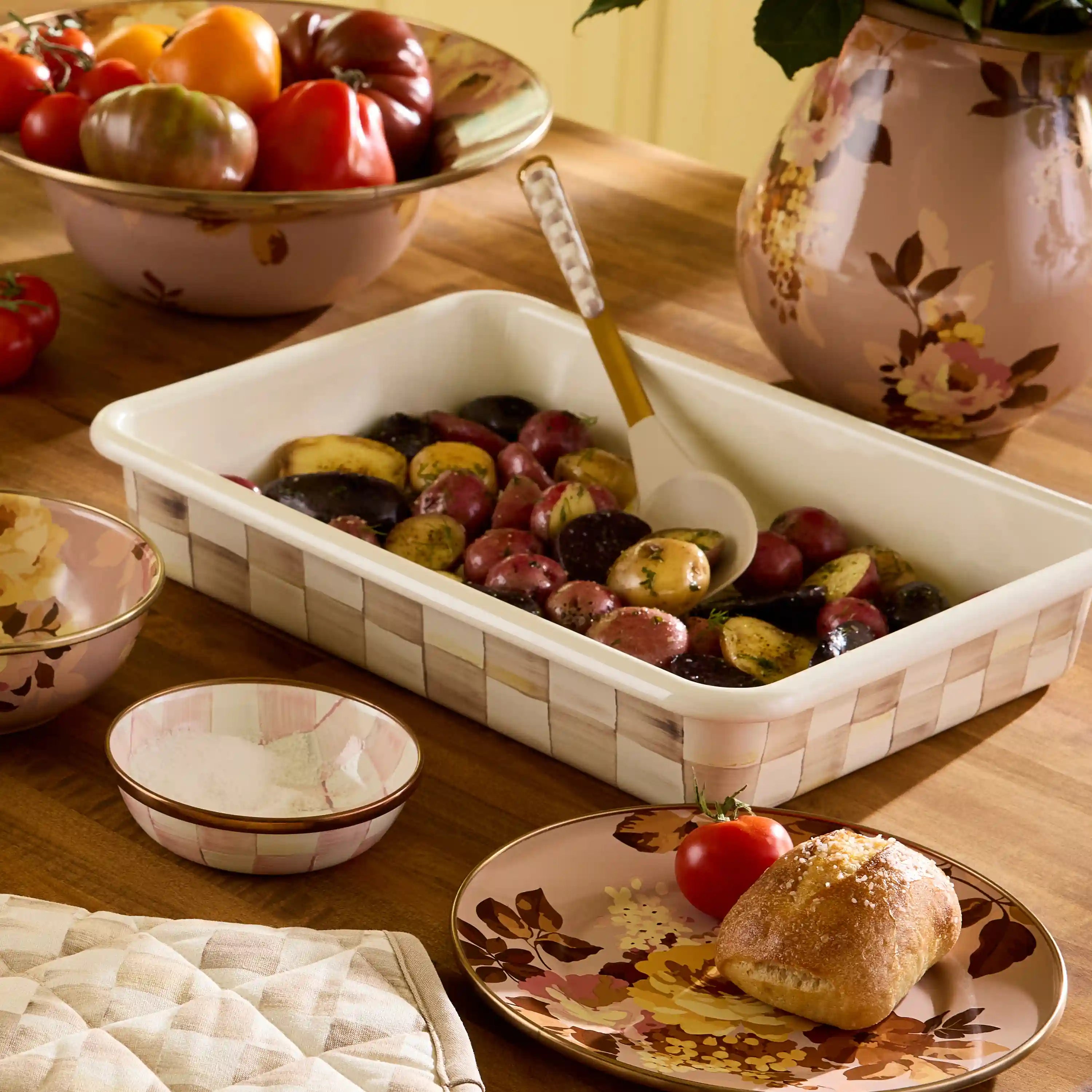 Courtly Check 9" x 13" Baking Pan