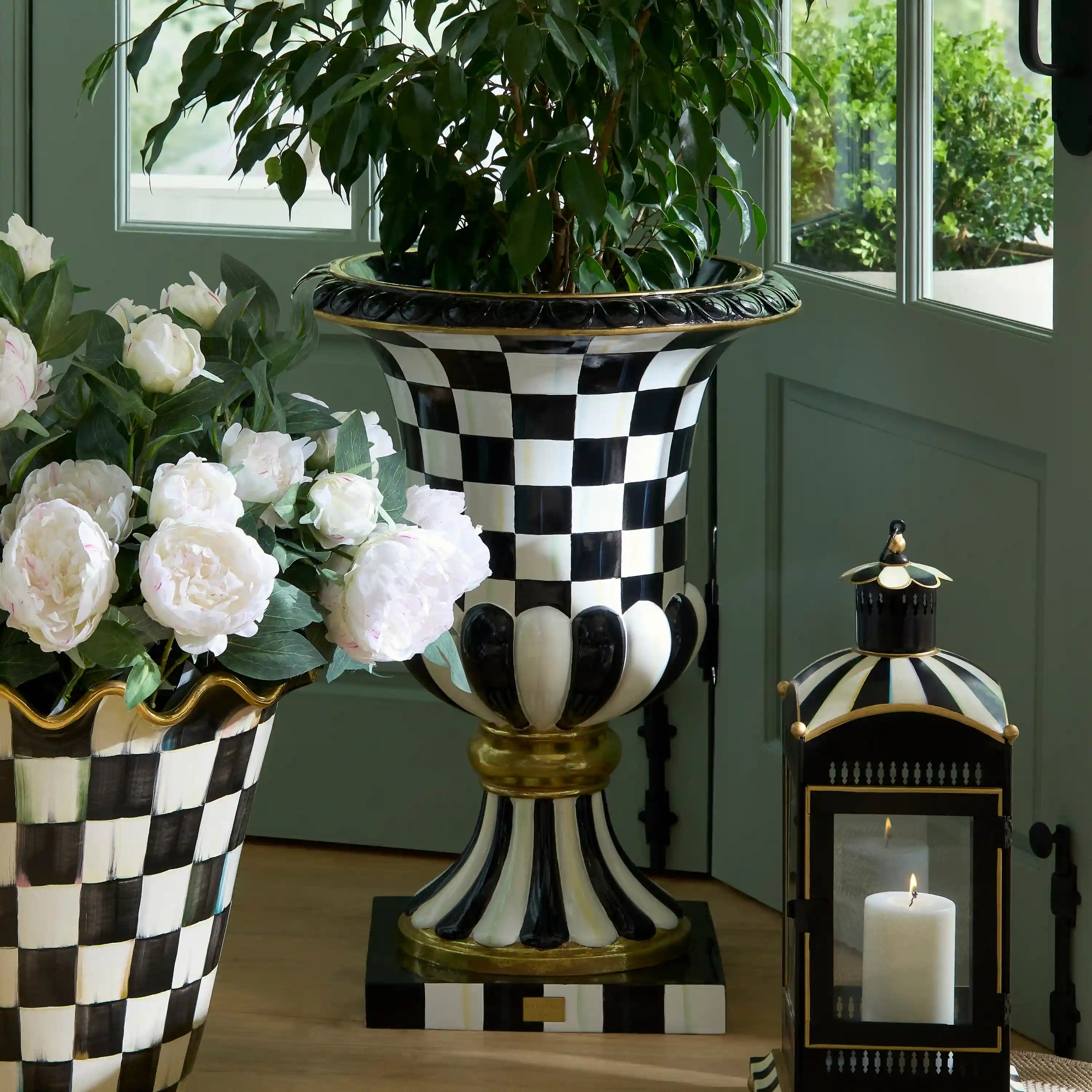 Rosy Check Pedestal Urn