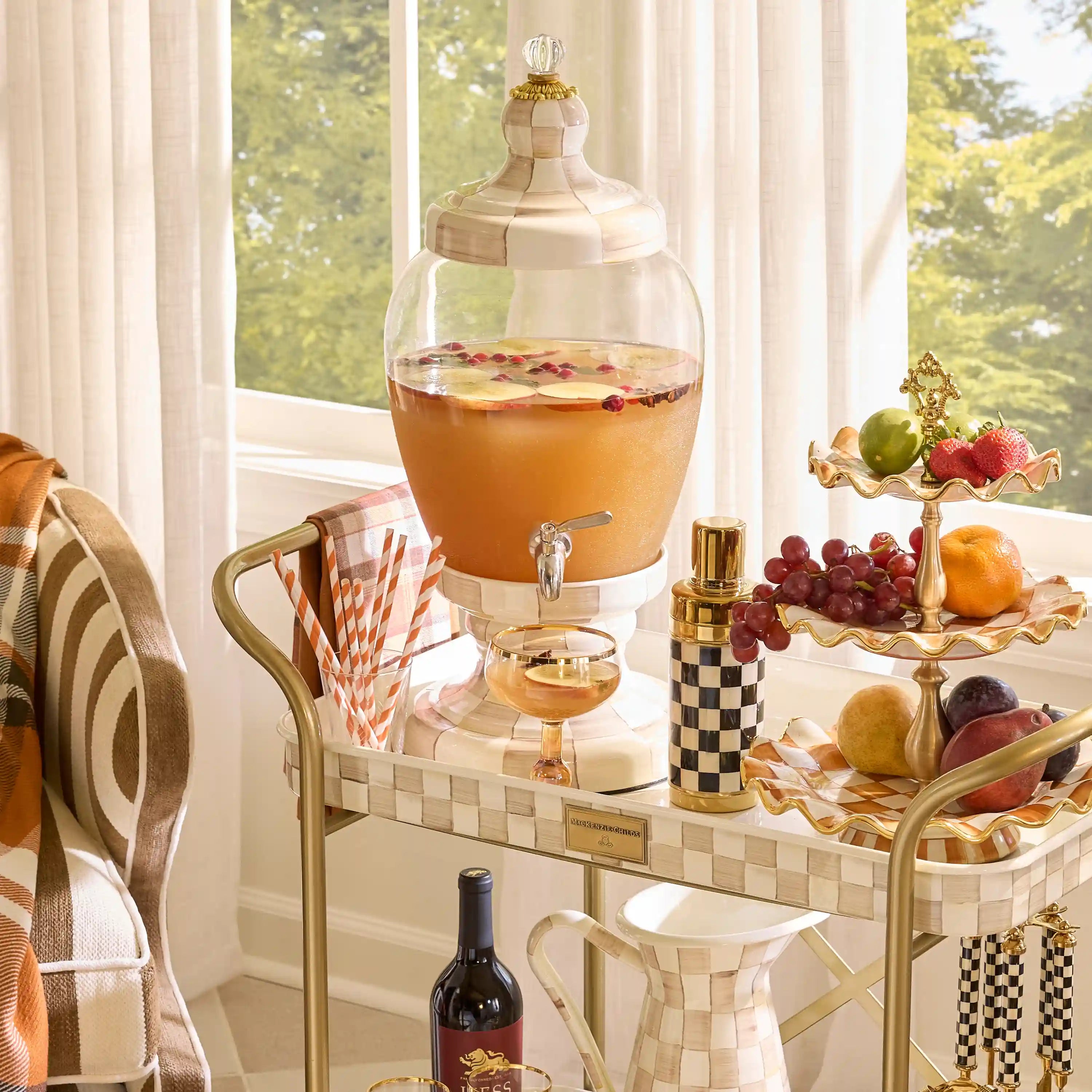 Courtly Check Beverage Hostess