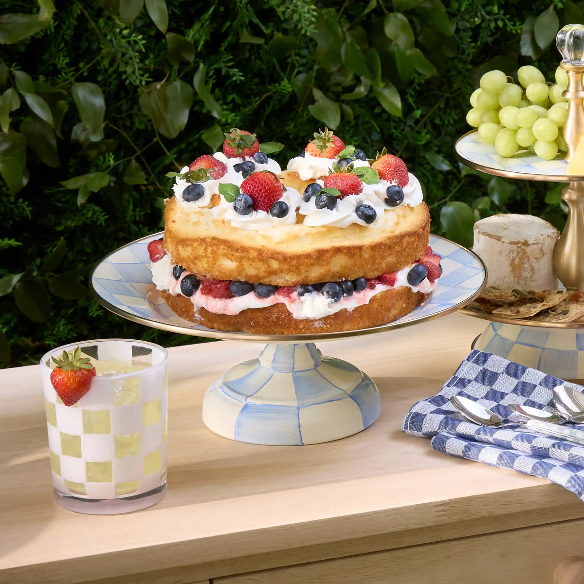 Courtly Check Large Pedestal Platter