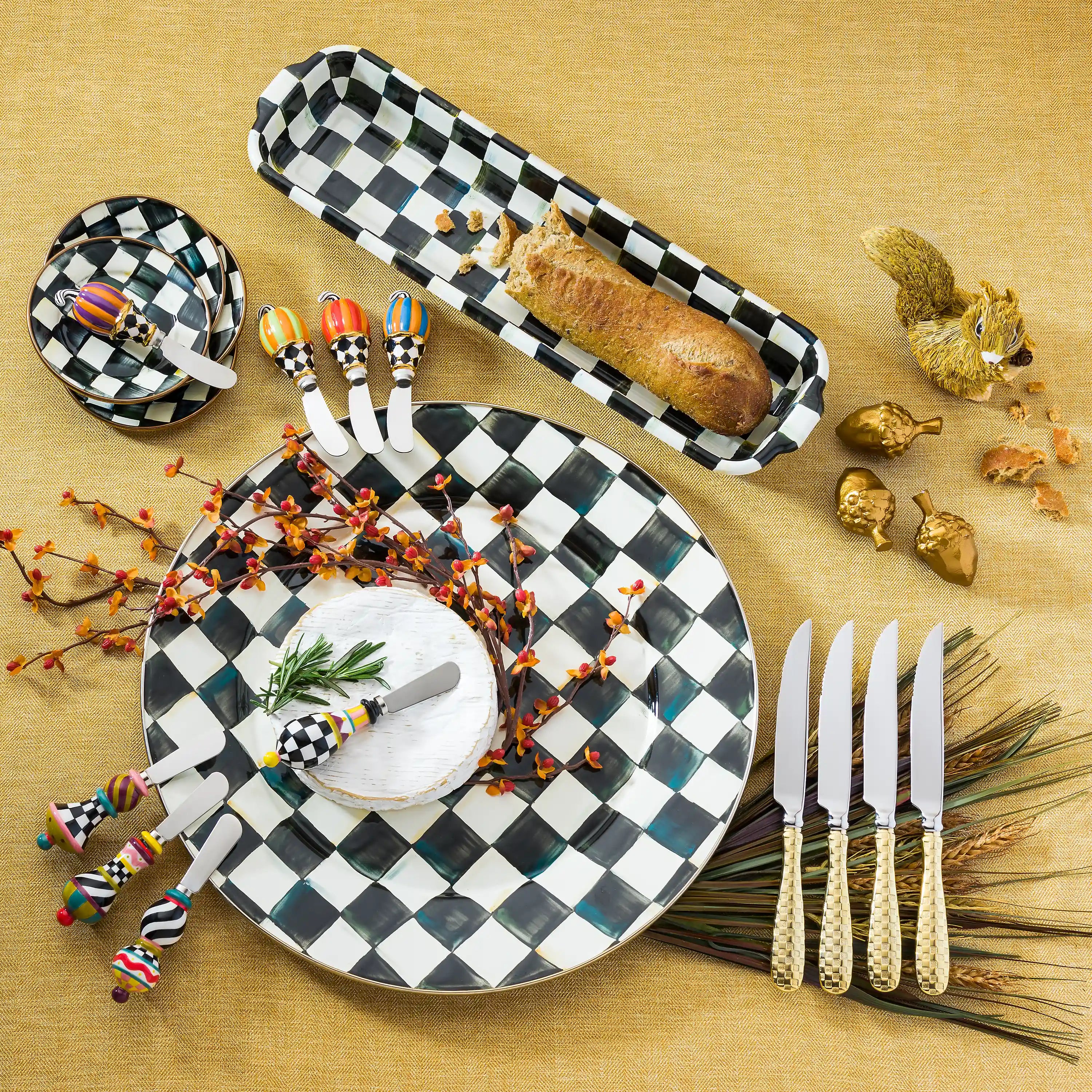 Rosy Check Baguette Dish