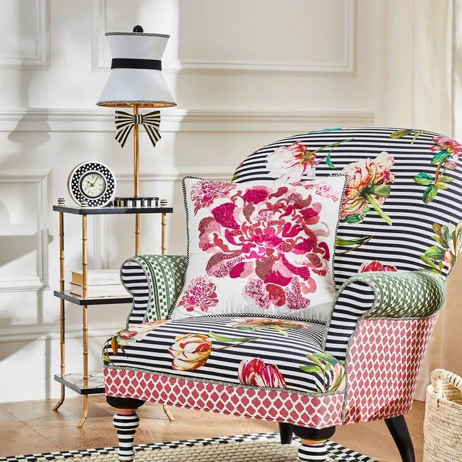 Pretty As A Bow Table Lamp
