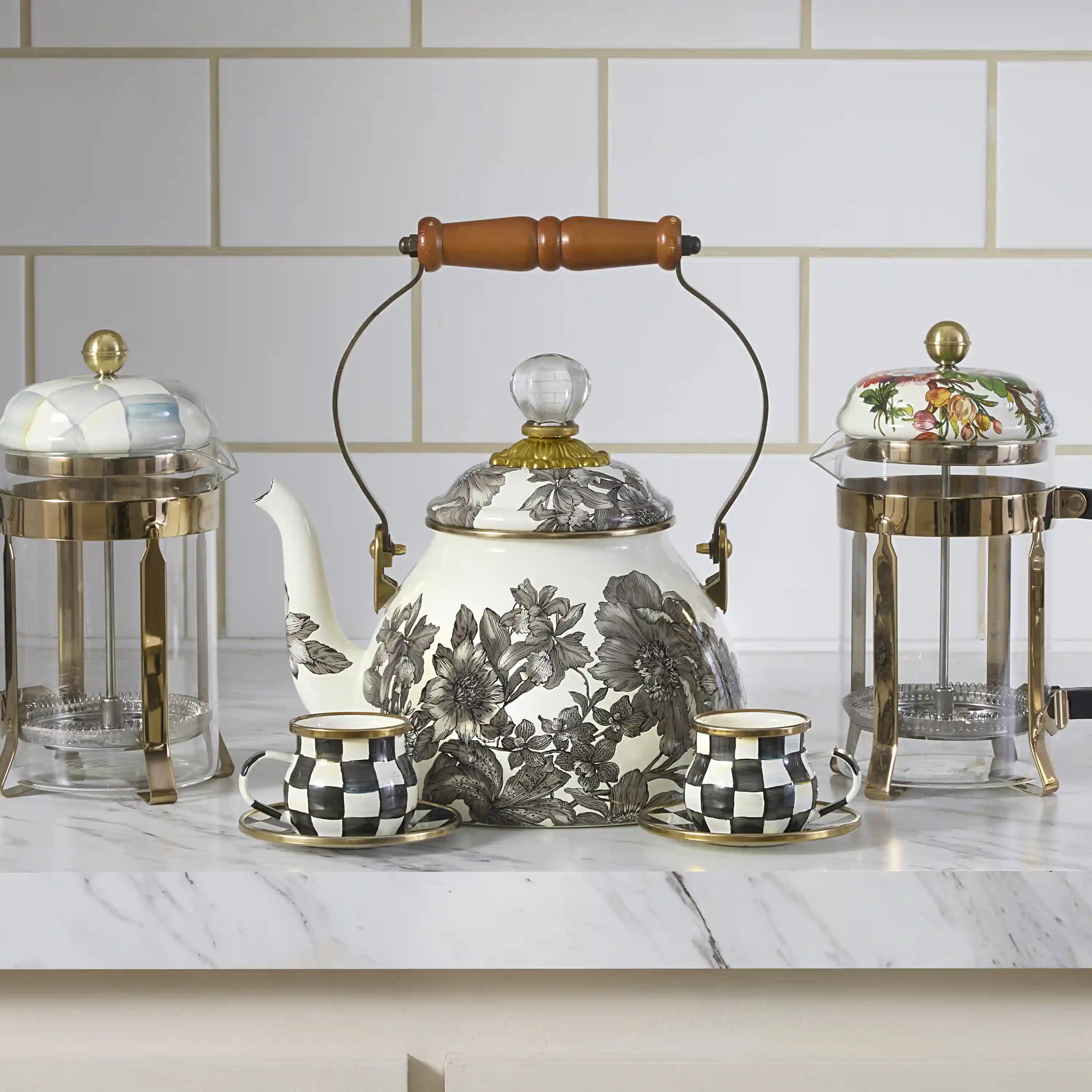 Royal English Garden 2 Quart Tea Kettle