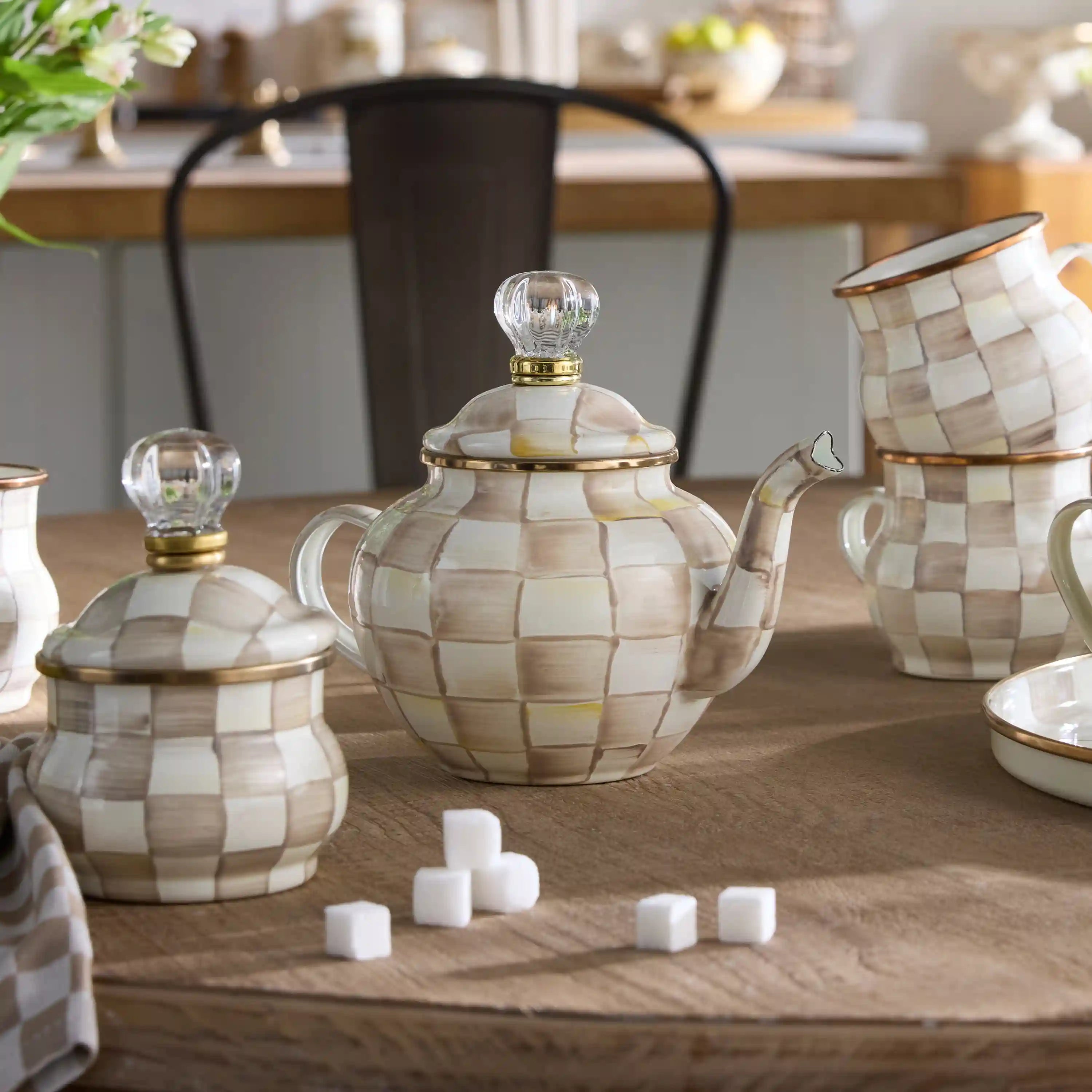 Courtly Check 4 Cup Teapot