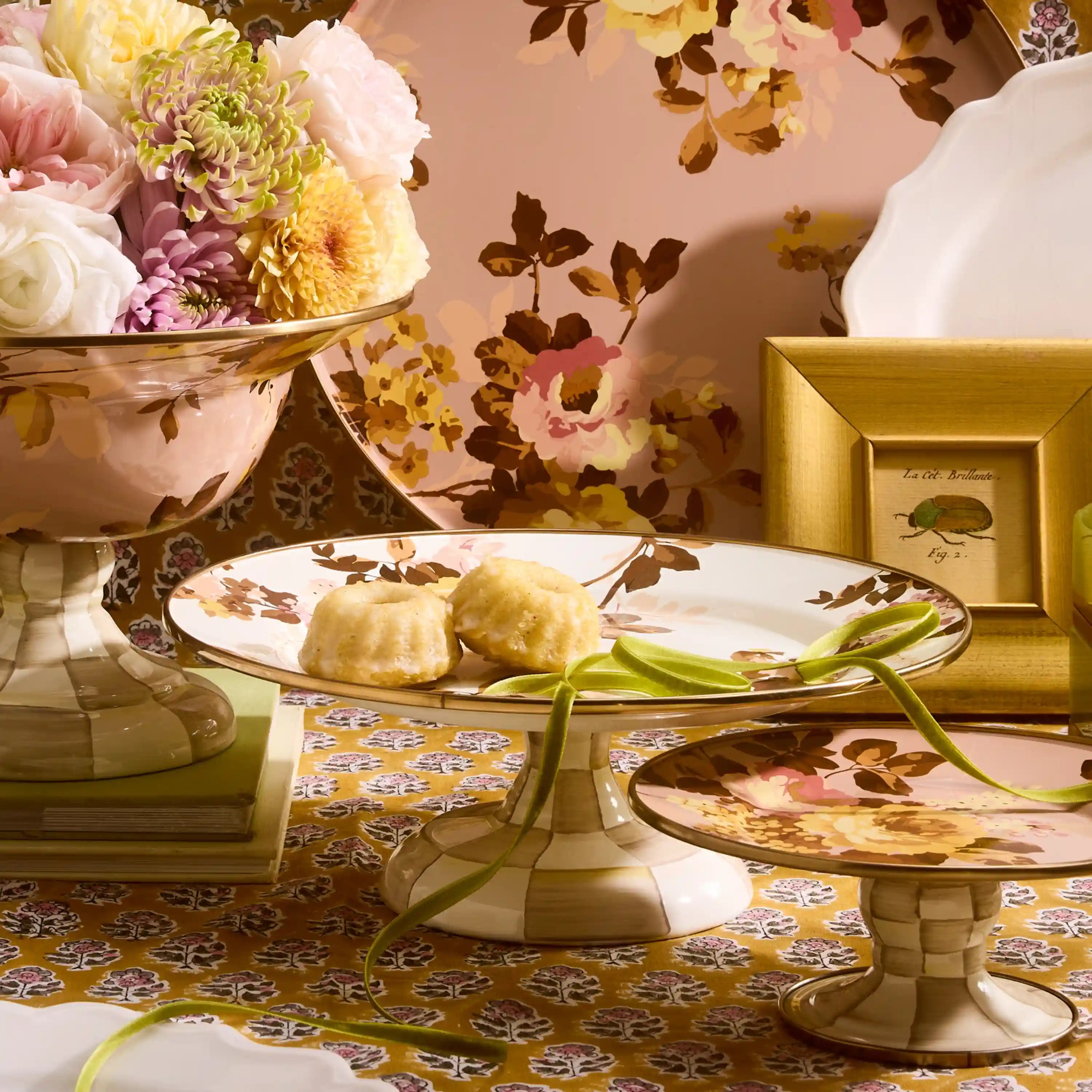 Wild Rose Brown Small Pedestal Platter