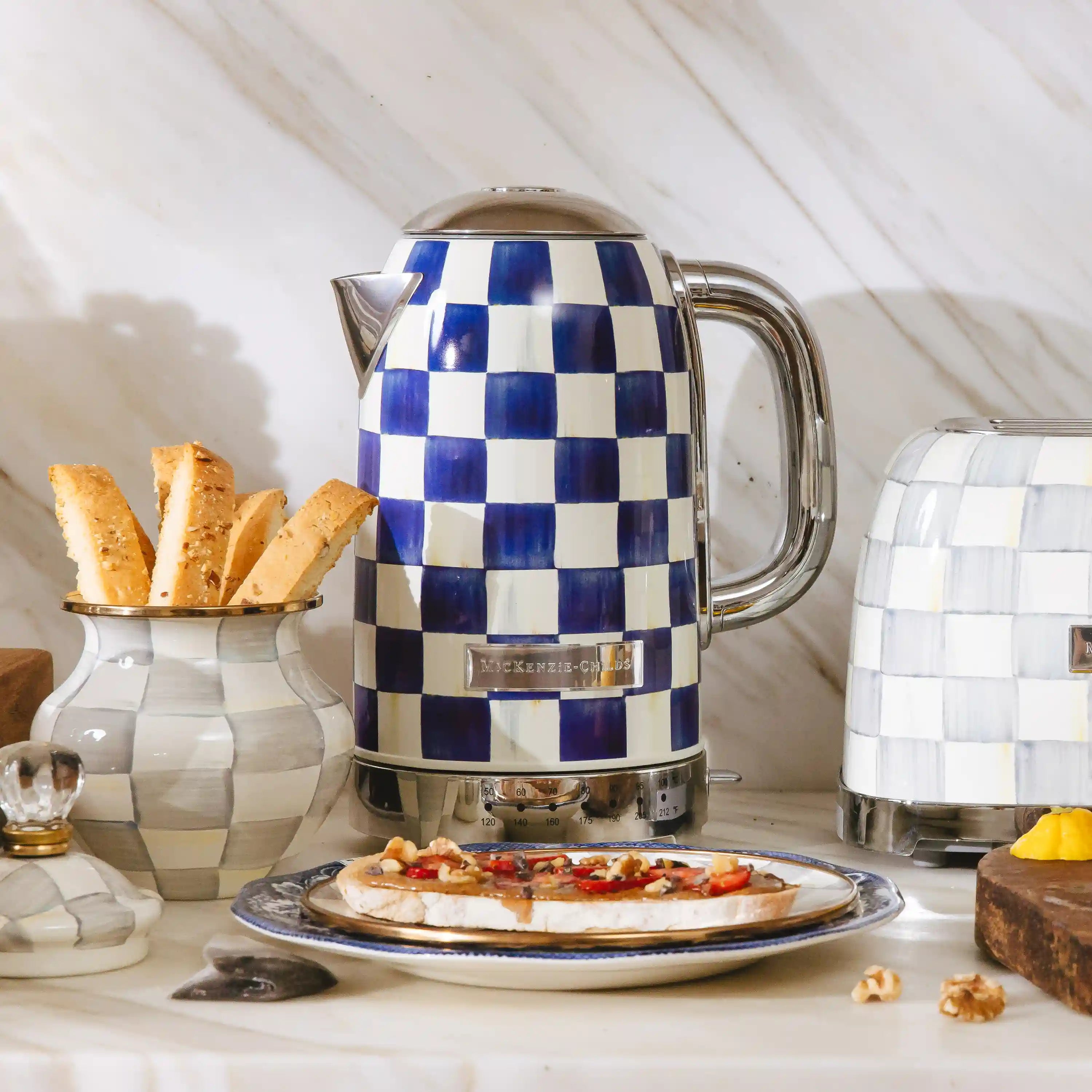 Rosy Check Electric Kettle
