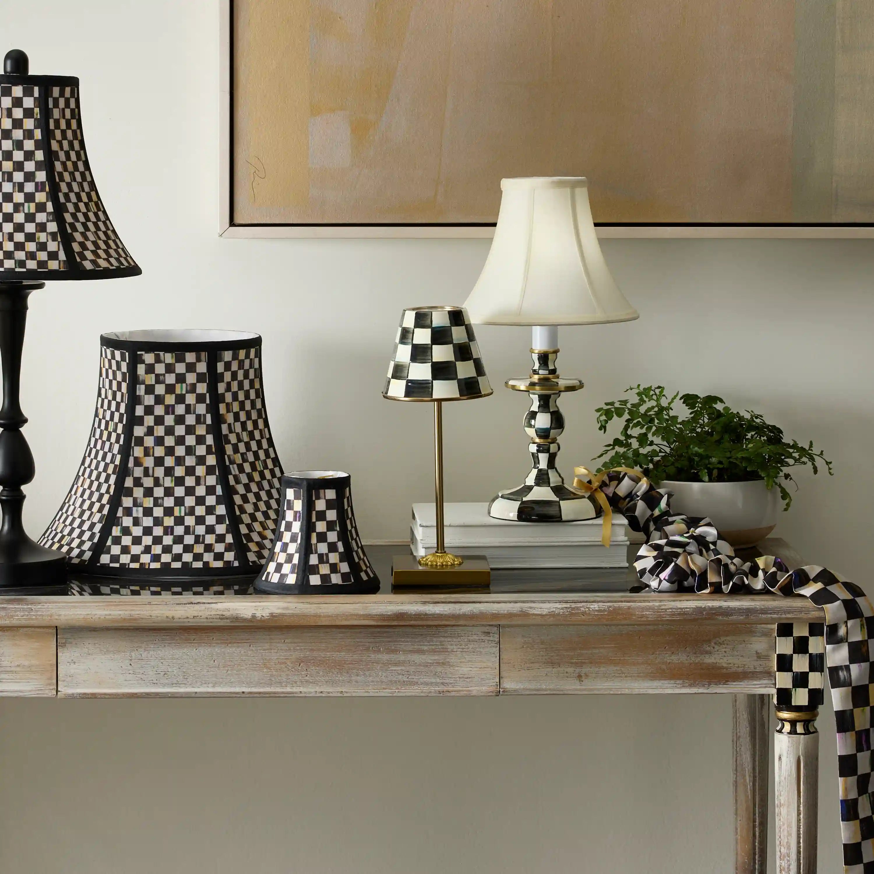 Royal Check LED Rechargeable Cafe Table Lamp