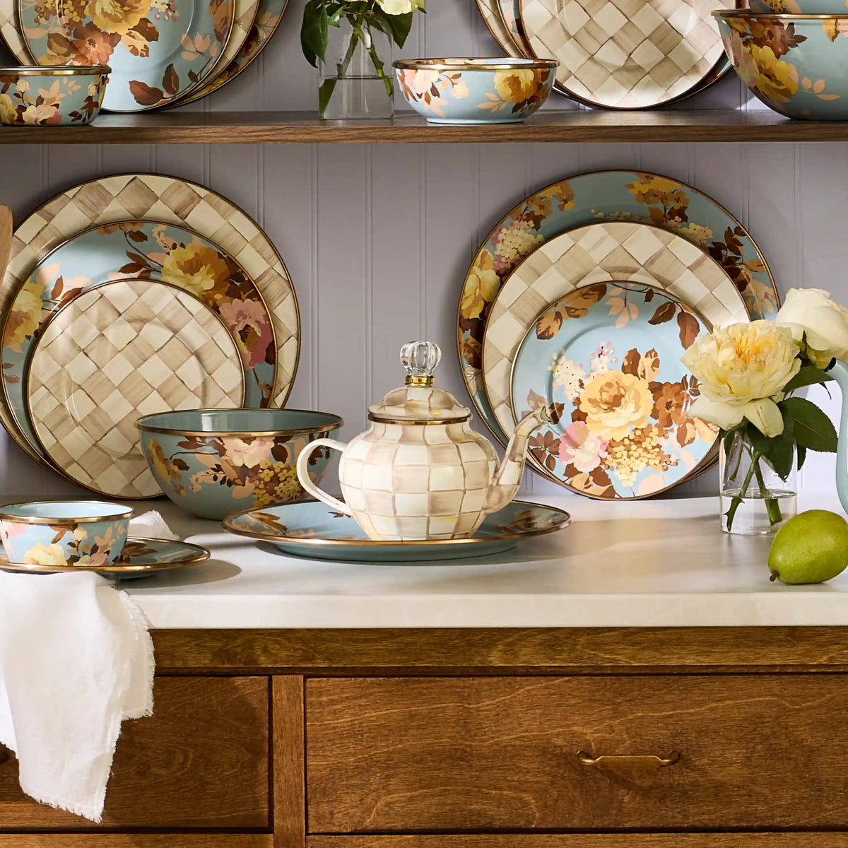 Rosy Check 4 Cup Teapot