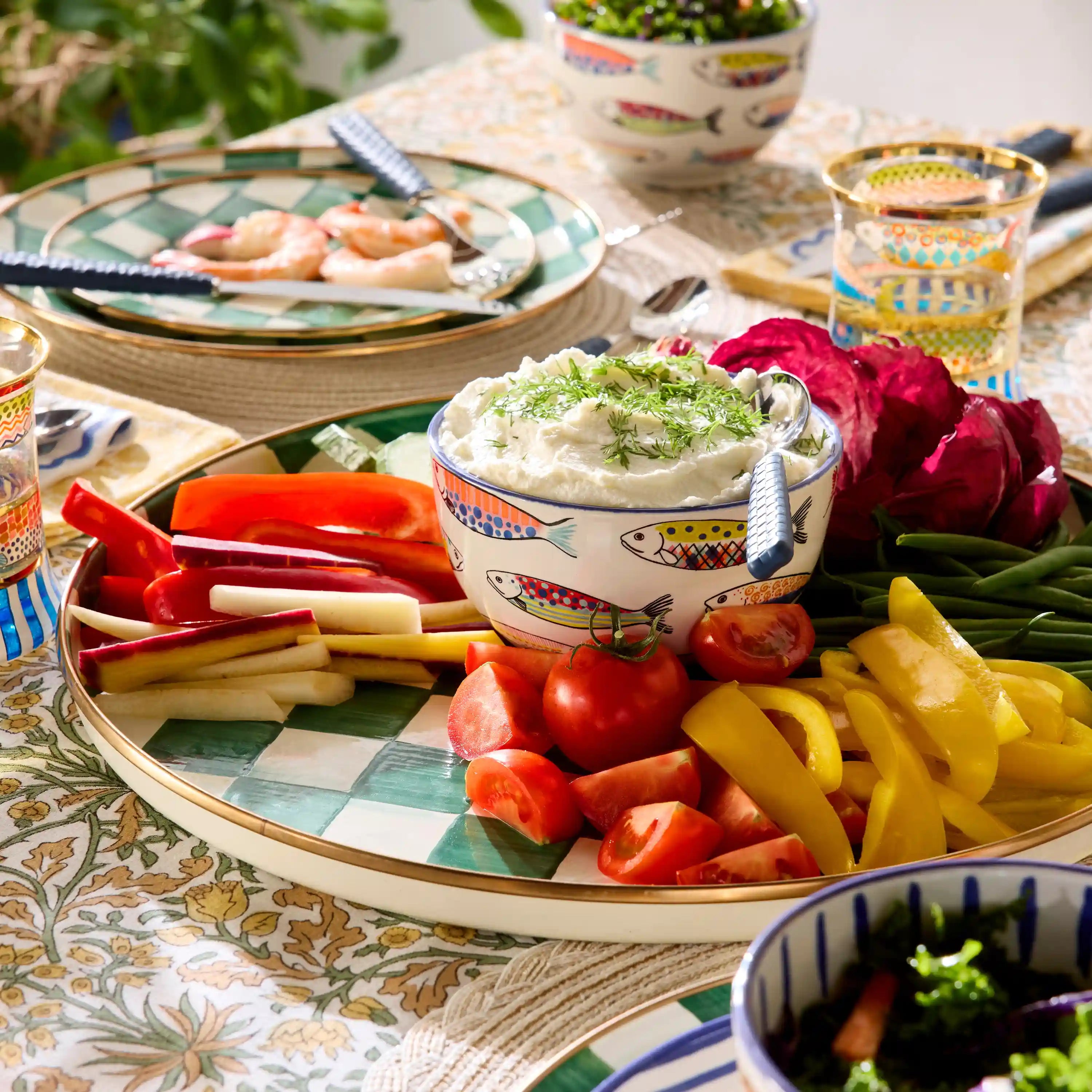 Courtly Check Round Tray