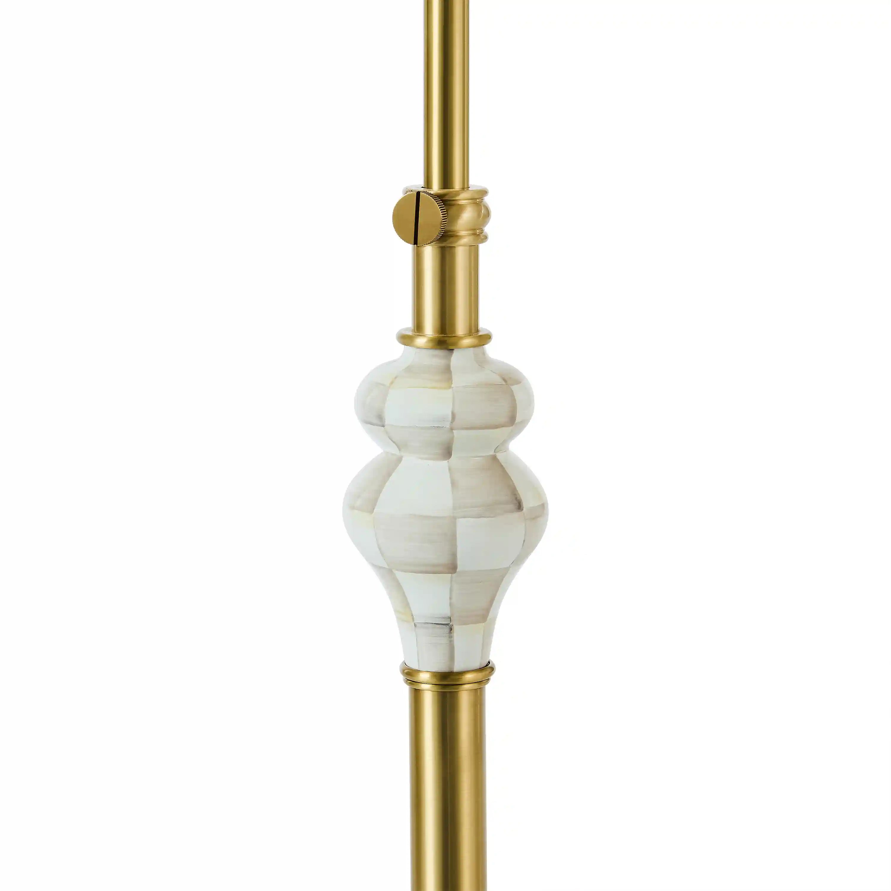 Courtly Farmhouse Floor Lamp
