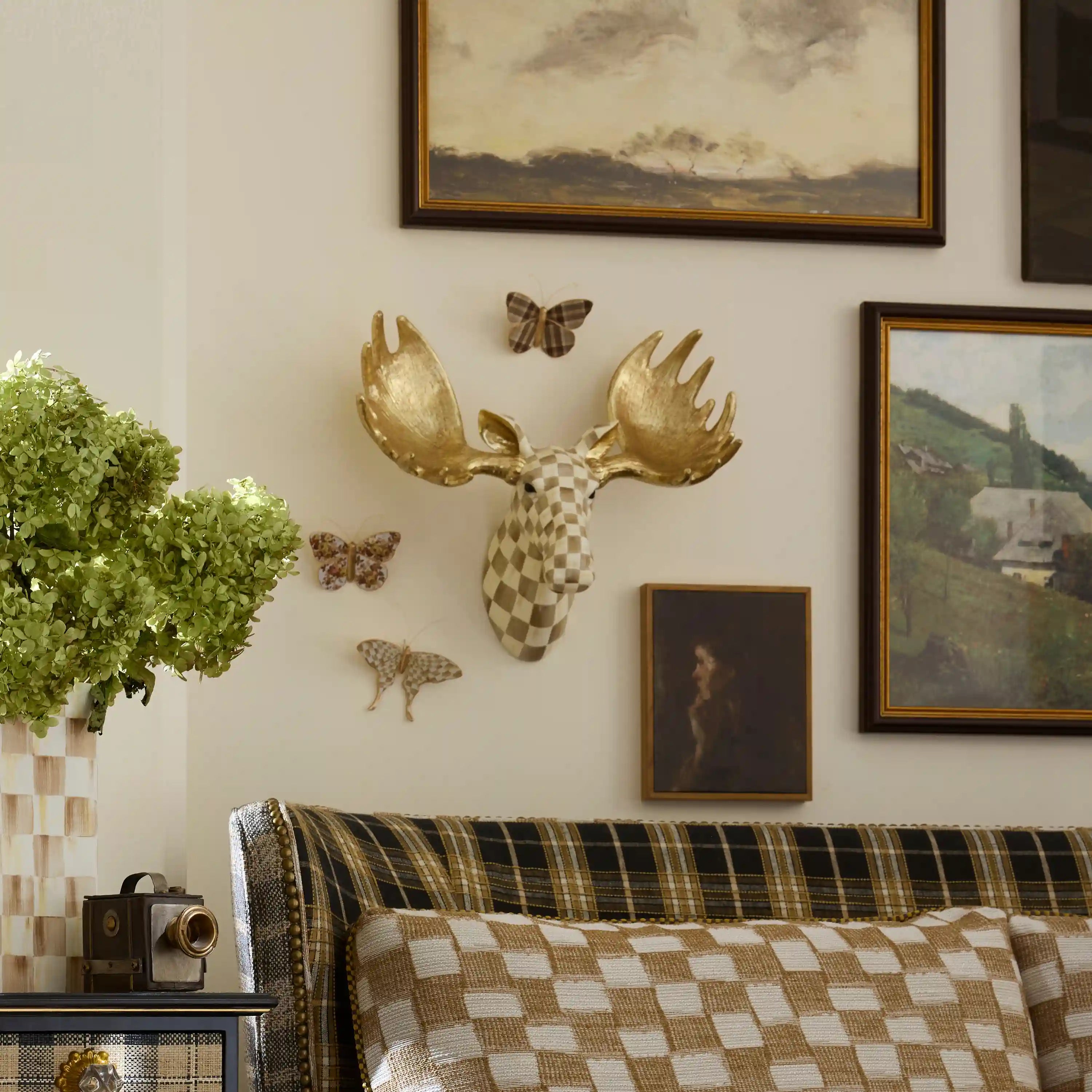 Rosy Check Moose Wall Decor