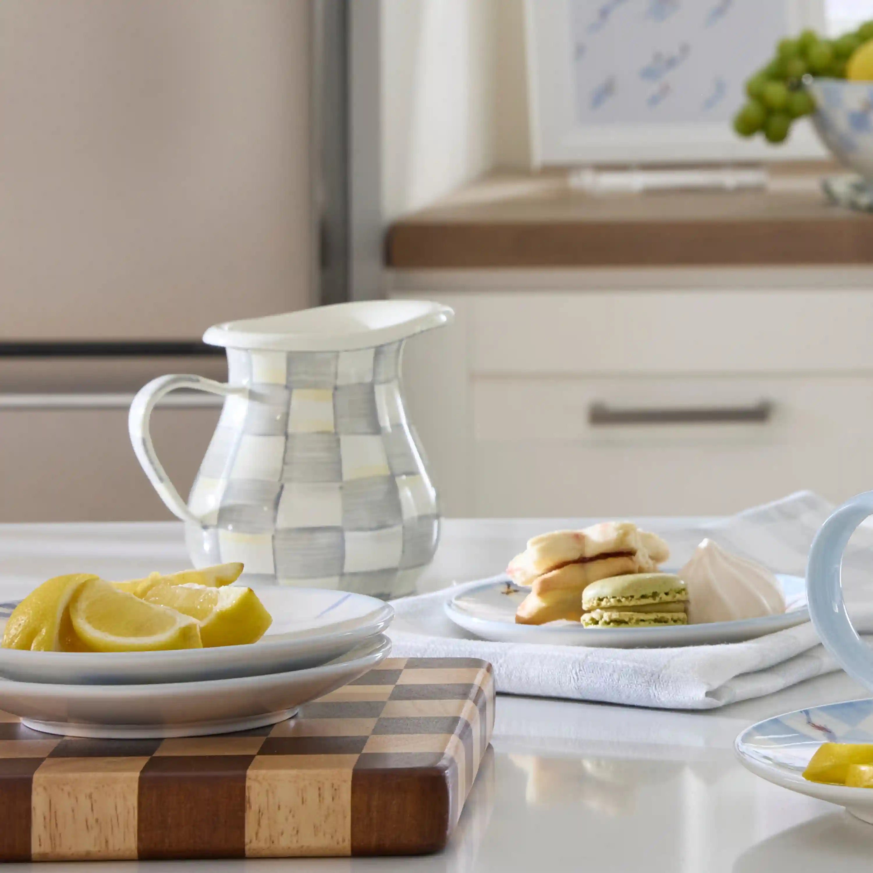 Mocha Check Creamer