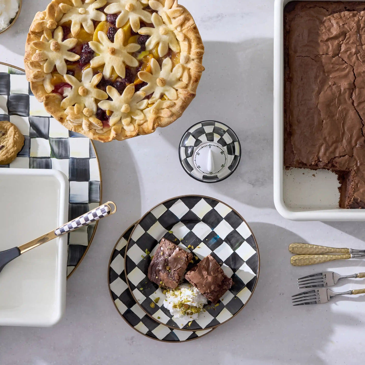 Wild Rose White Pie Plate