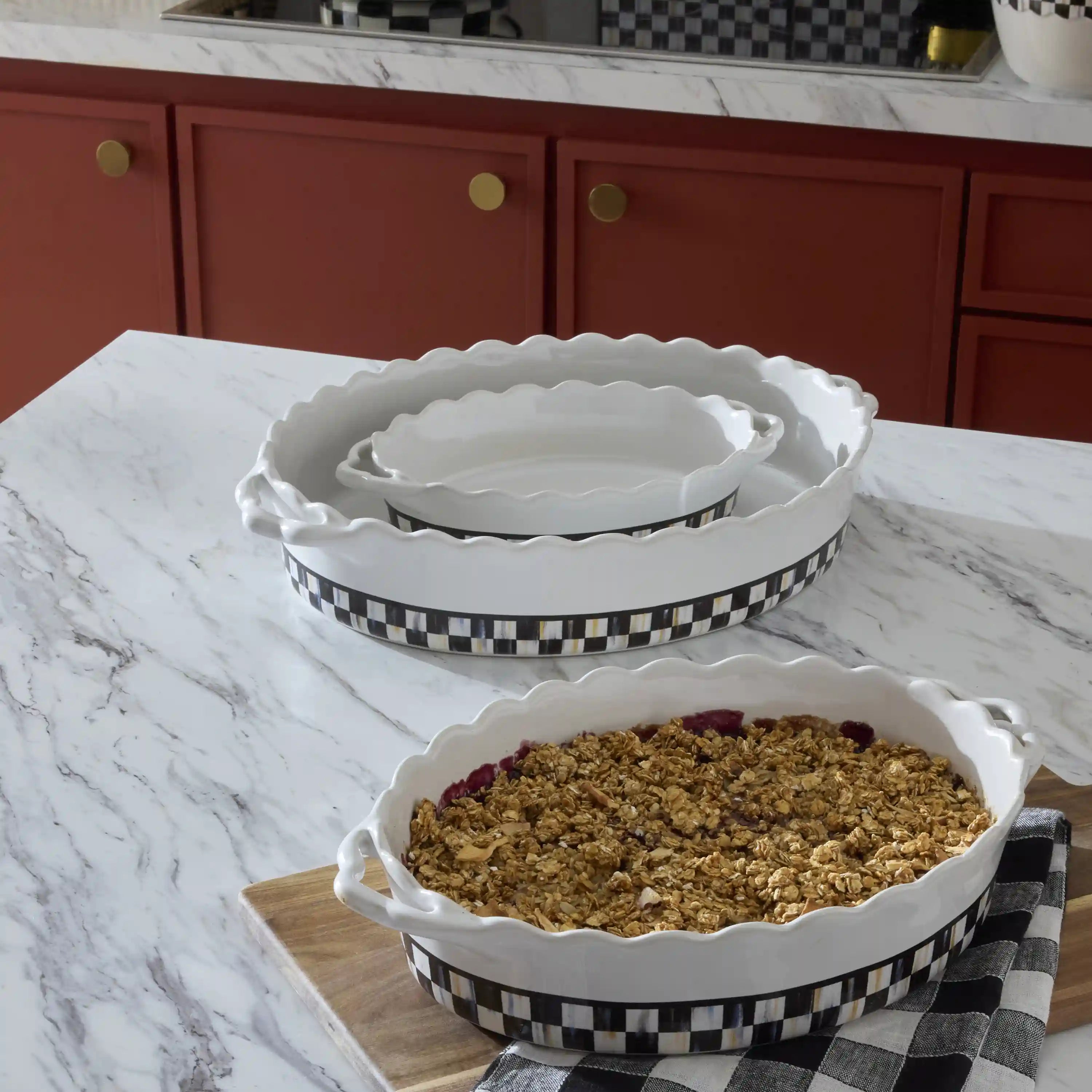 Rosy Check Everyday Large Oval Baker