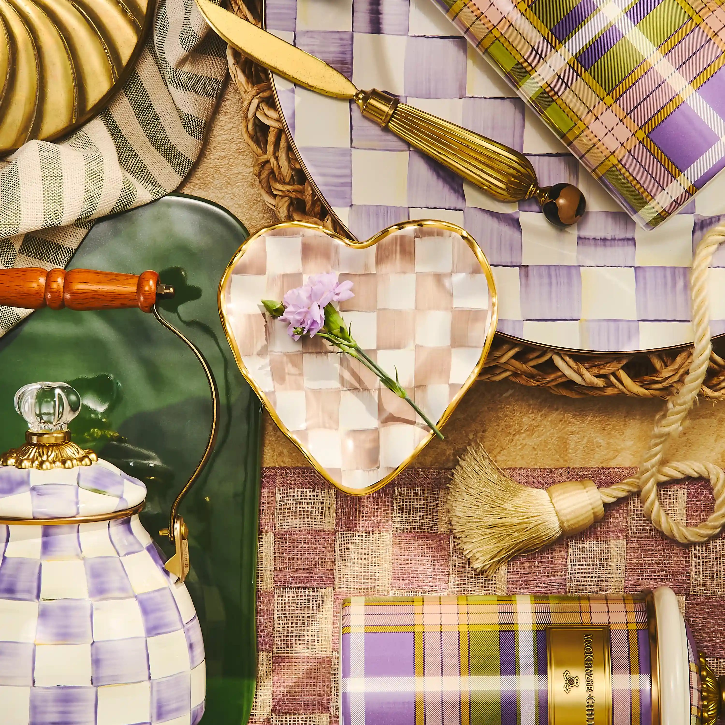 Courtly Check Fluted Heart Plate