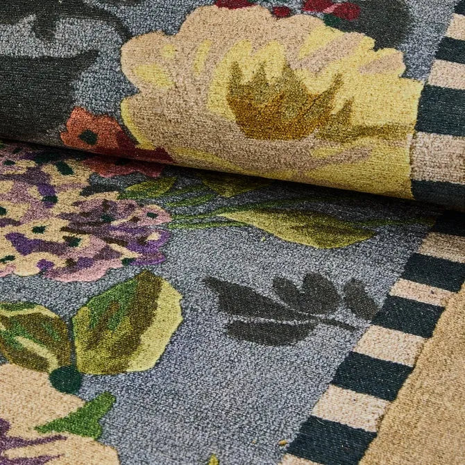 Tudor Rose 8' x 10' Washable Rug