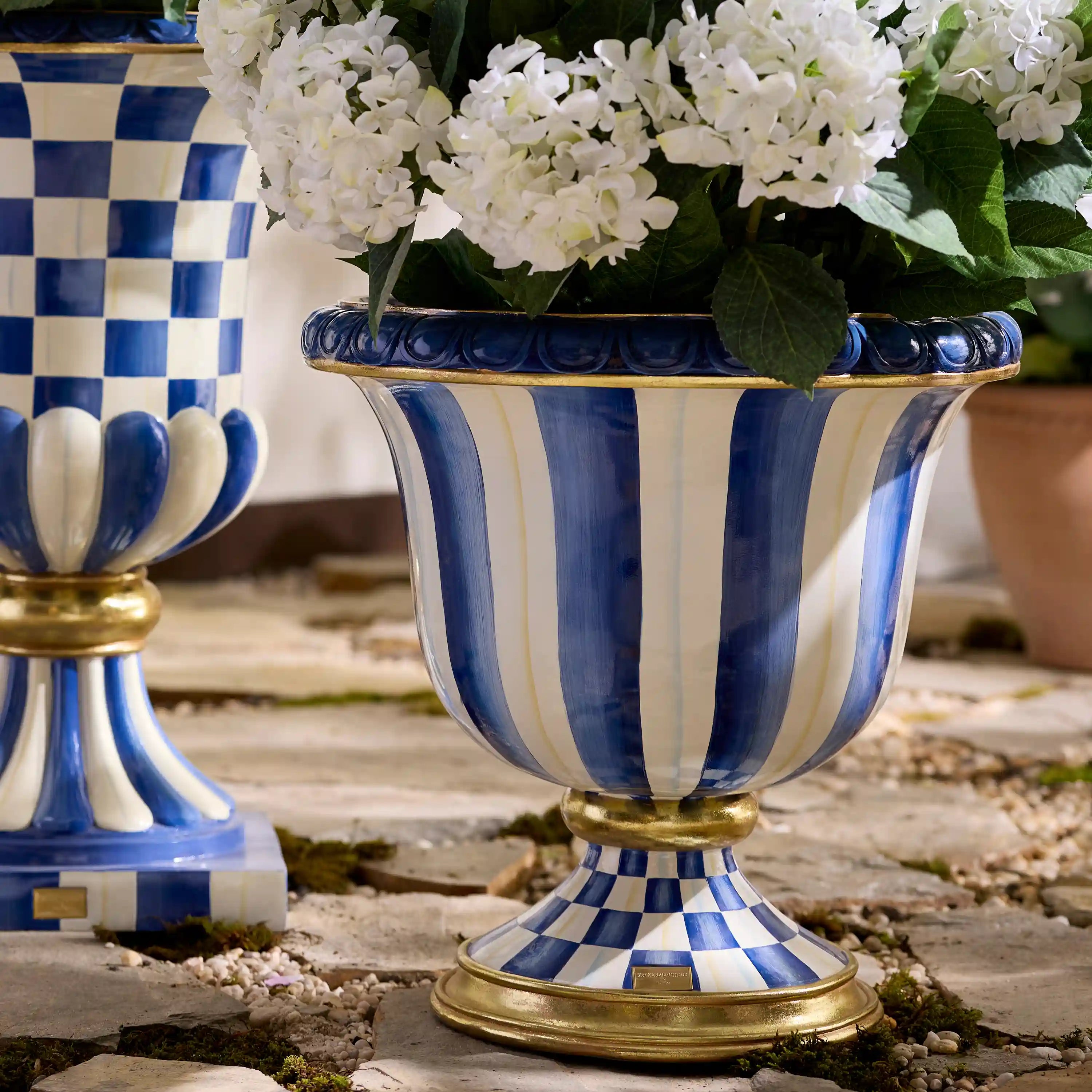 Mocha Check Pedestal Urn