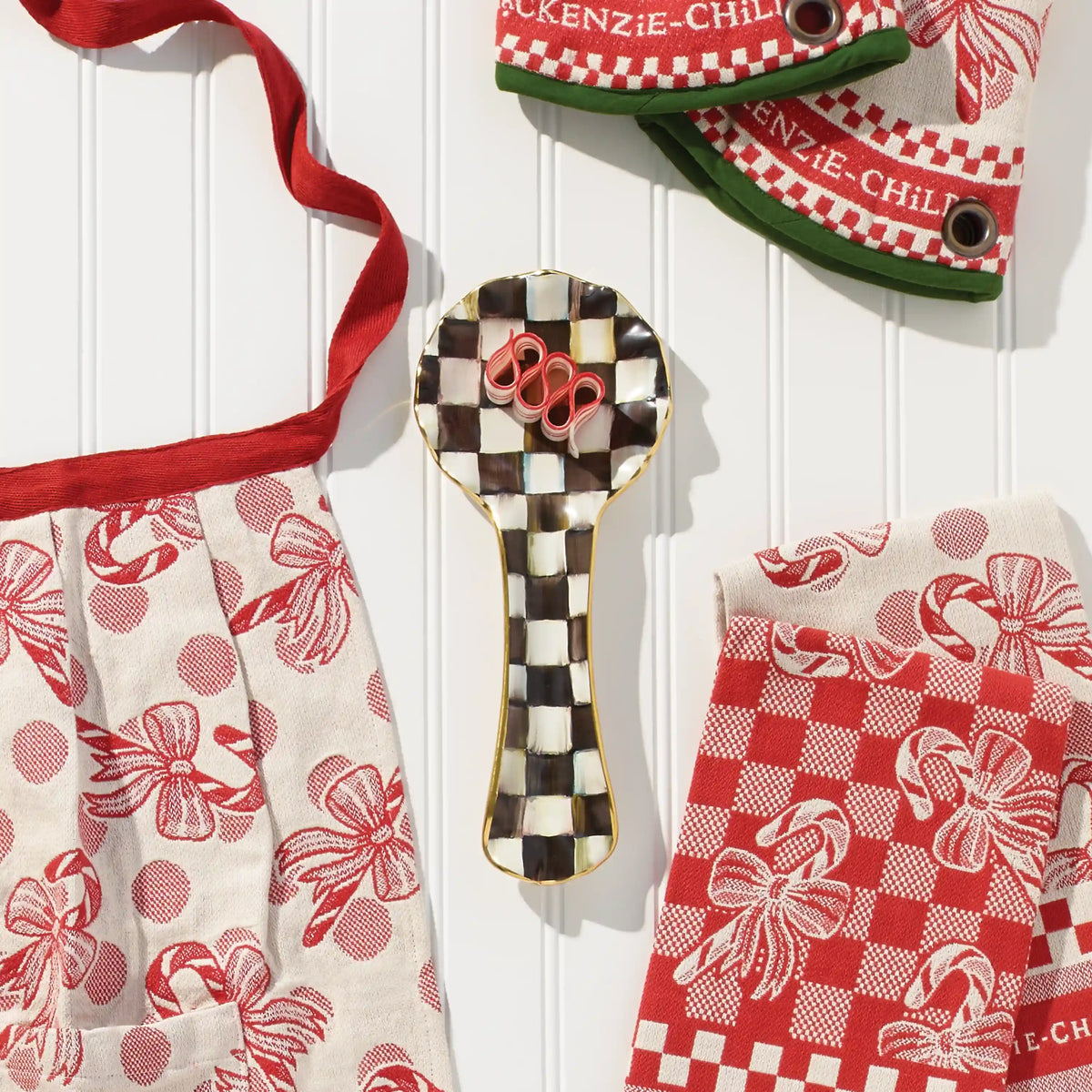 Rosy Check Ceramic Spoon Rest
