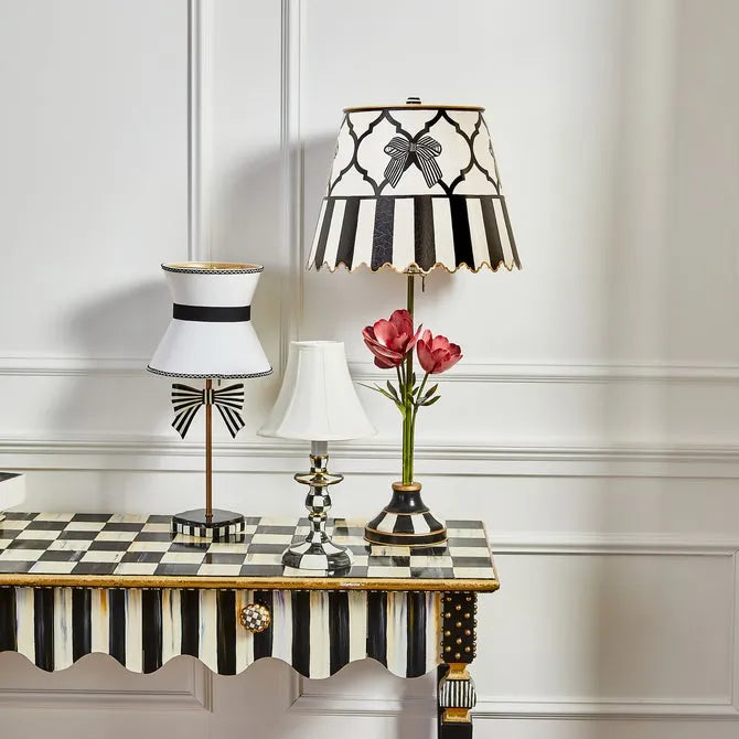 Flower Show Table Lamp