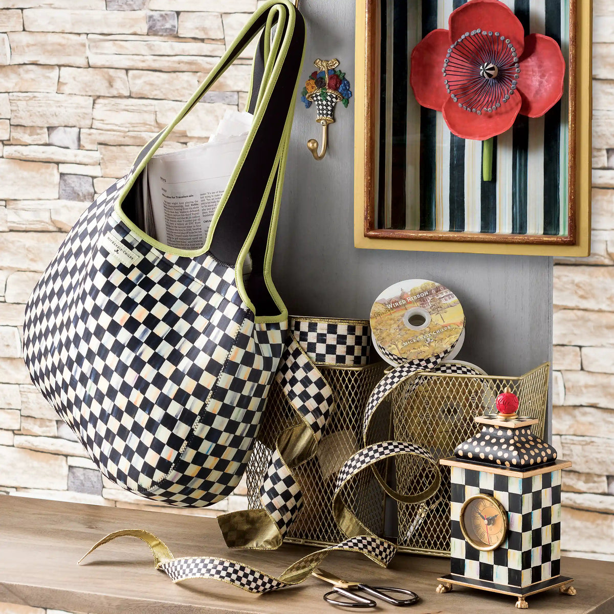 Rosy Check Desk Clock