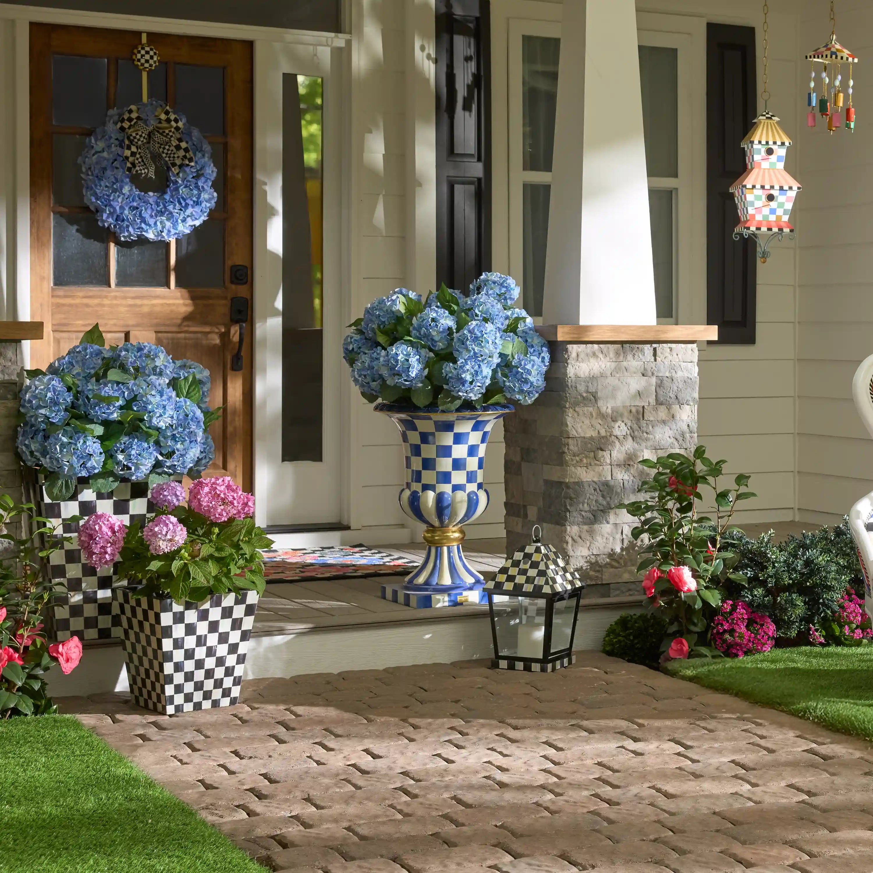 Royal Check Pedestal Urn