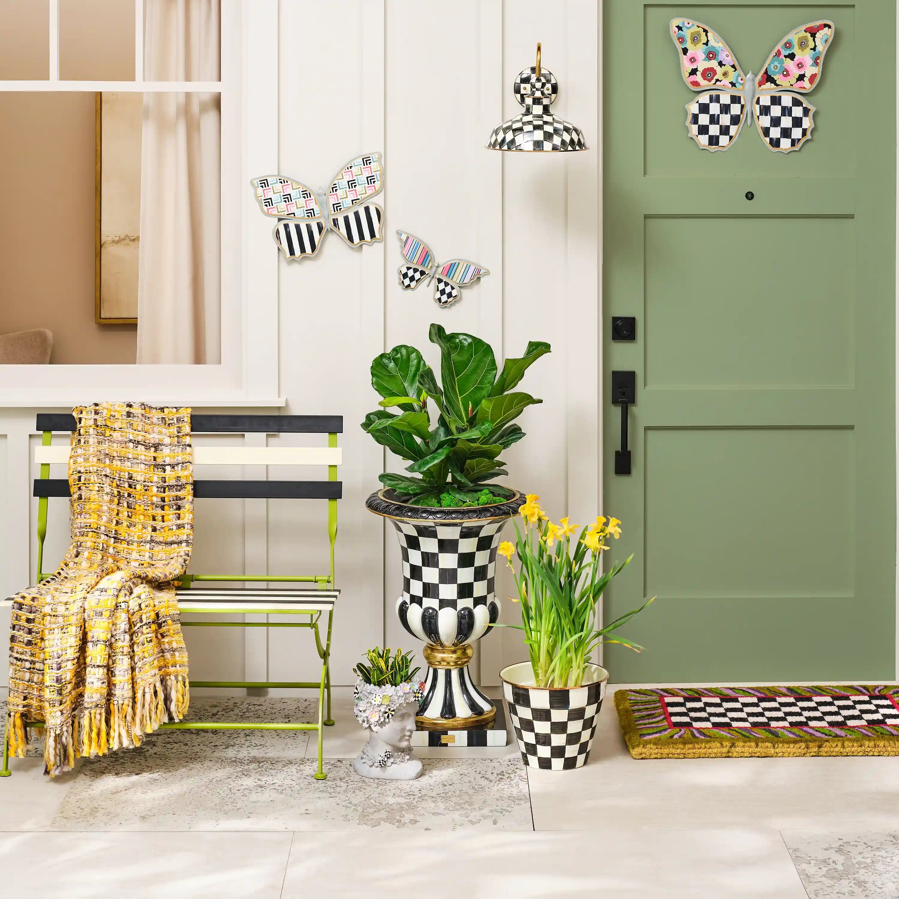 Mocha Check Pedestal Urn