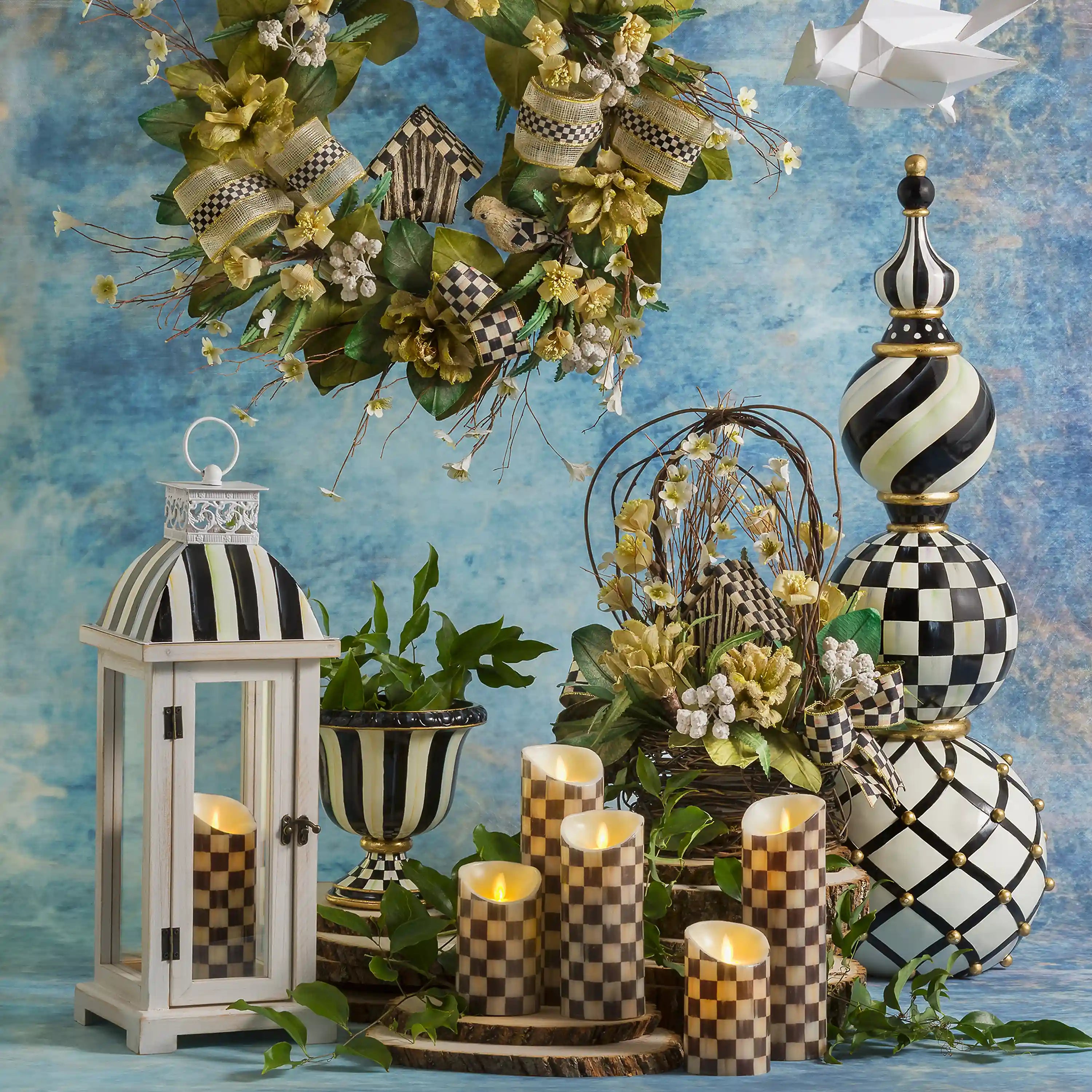 Courtly Check Pedestal Tabletop Urn