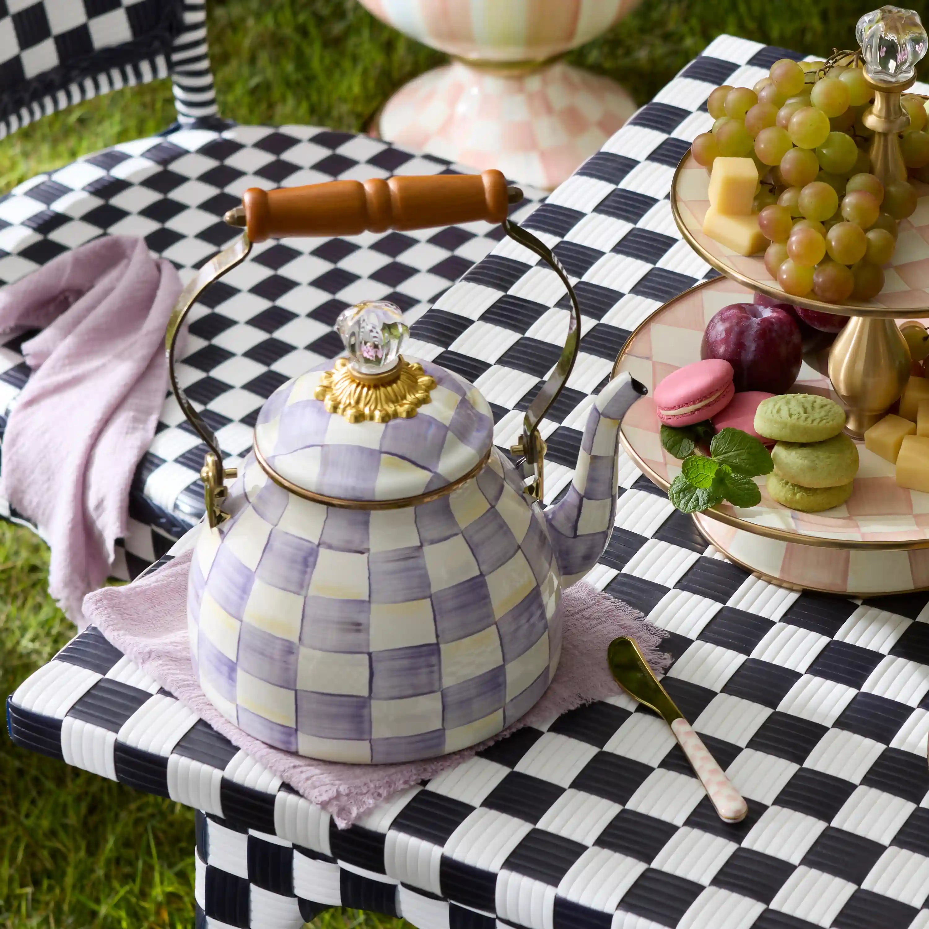 Royal Check 2 Quart Tea Kettle