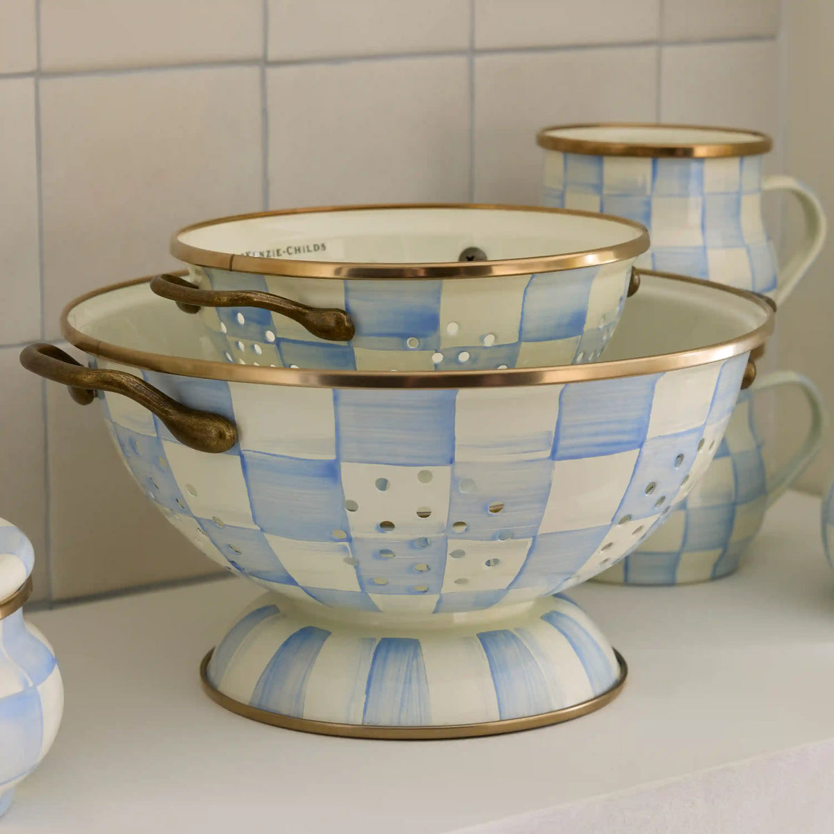 Rosy Check Large Colander