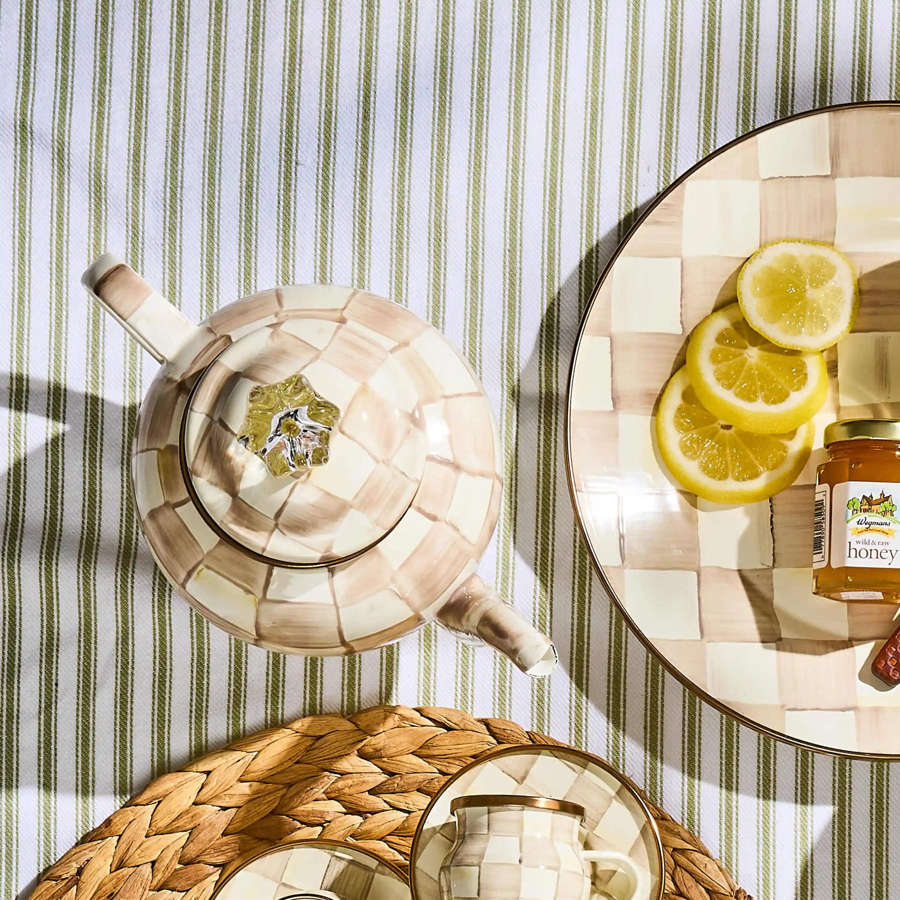 Rosy Check 4 Cup Teapot