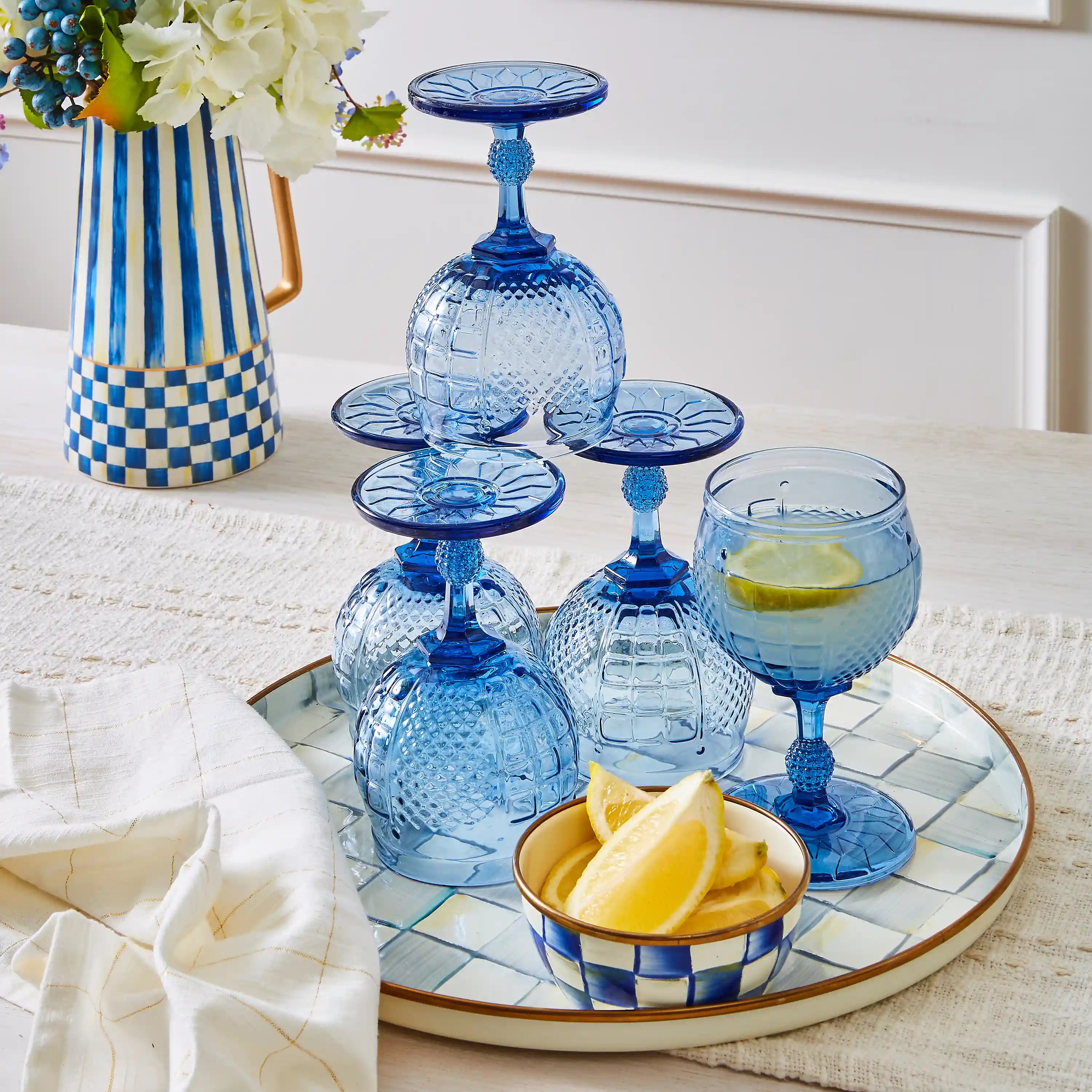Courtly Check Round Tray