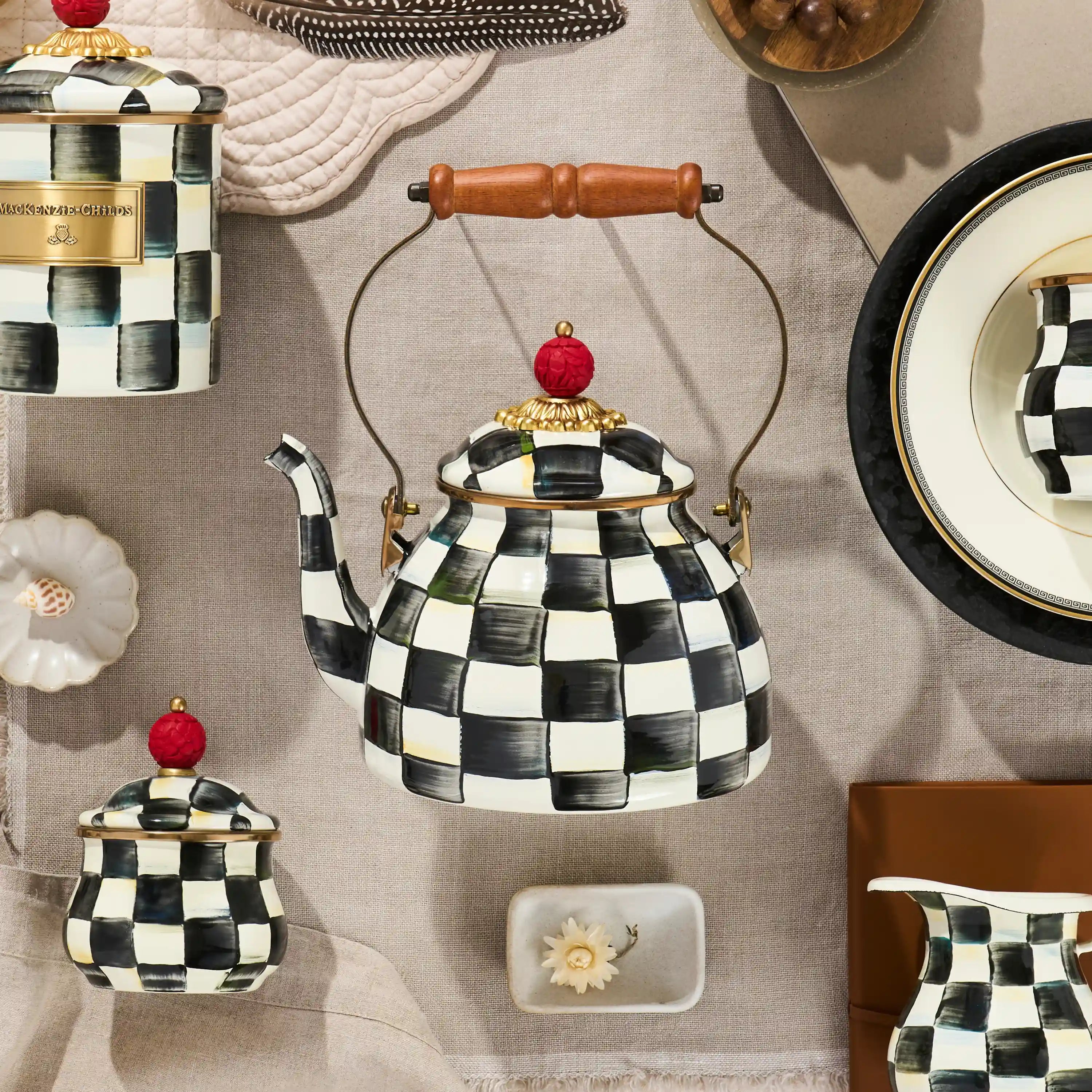 Rosy Check 3 Quart Tea Kettle