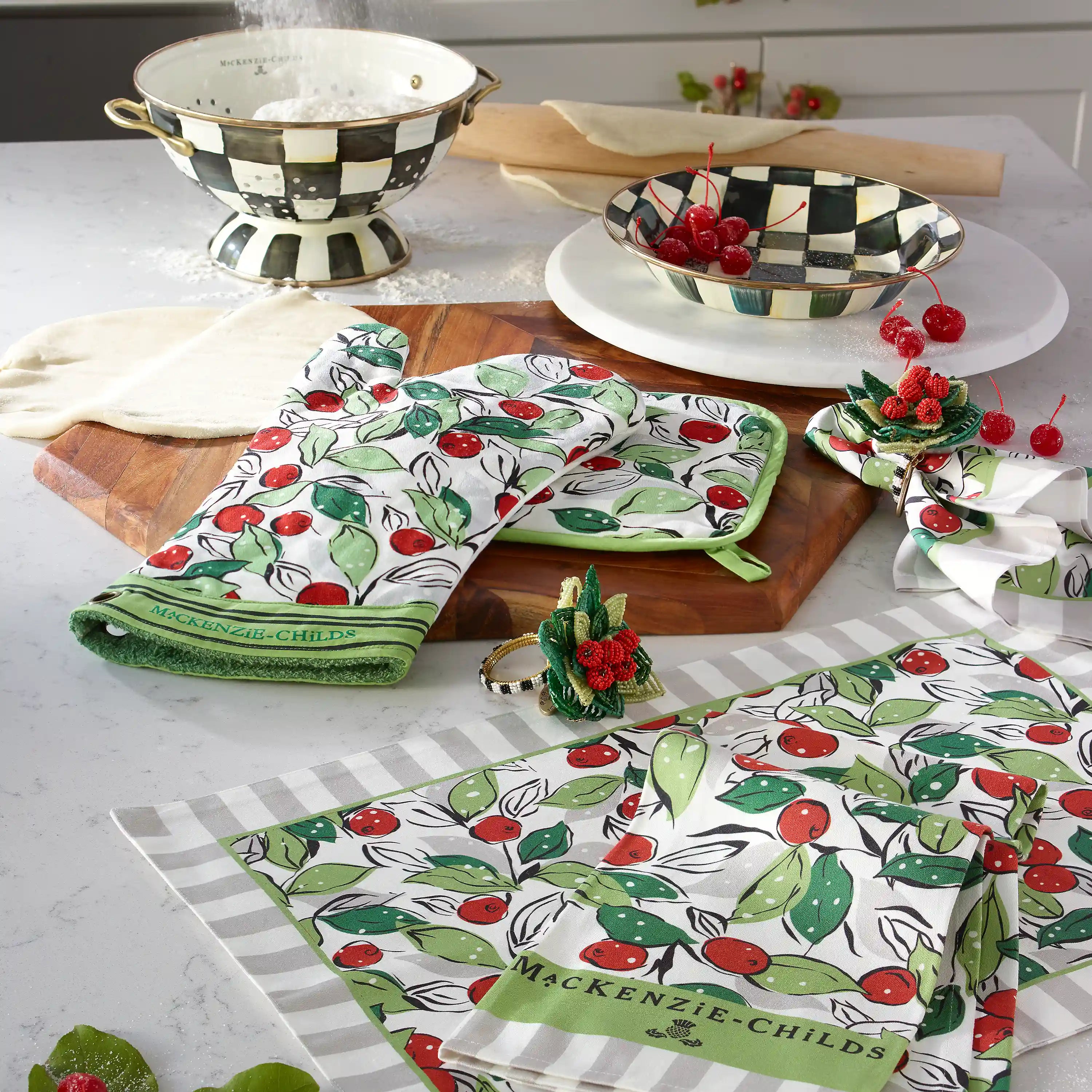 Rosy Check Large Colander