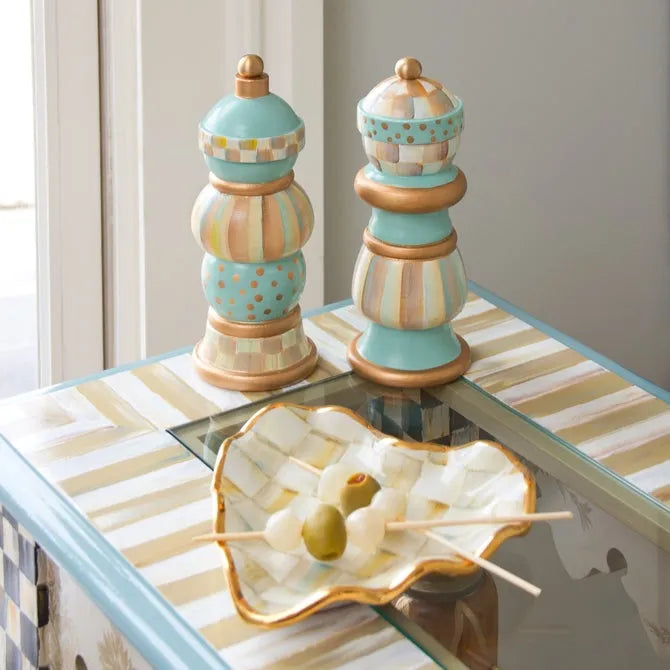 Parchment Check Fluted Heart Plate