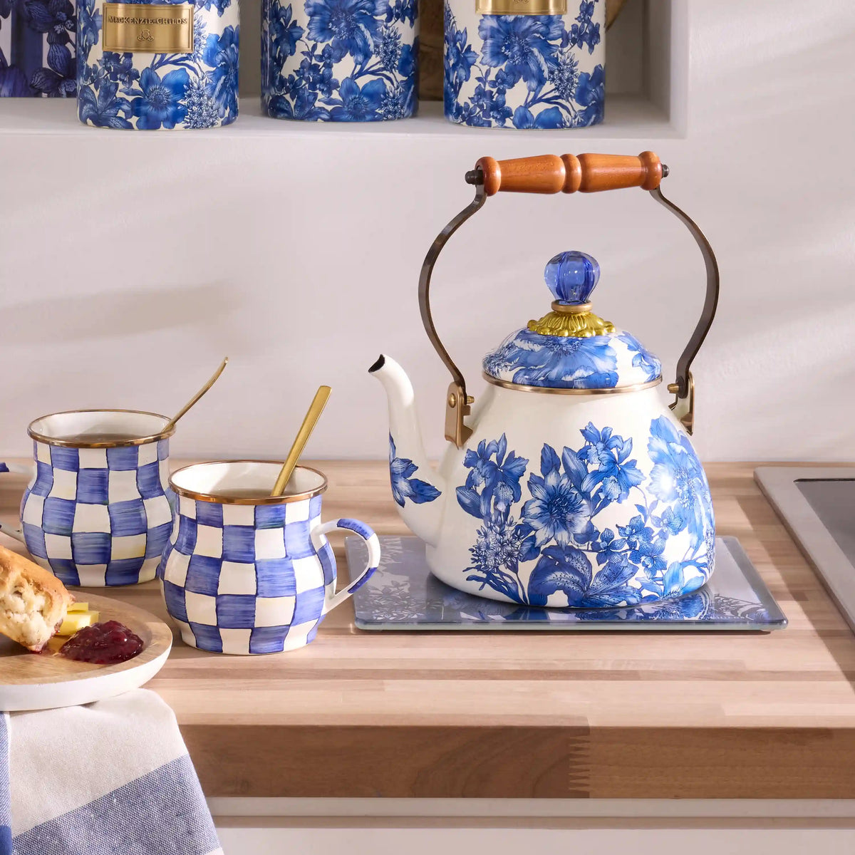 Royal English Garden 2 Quart Tea Kettle