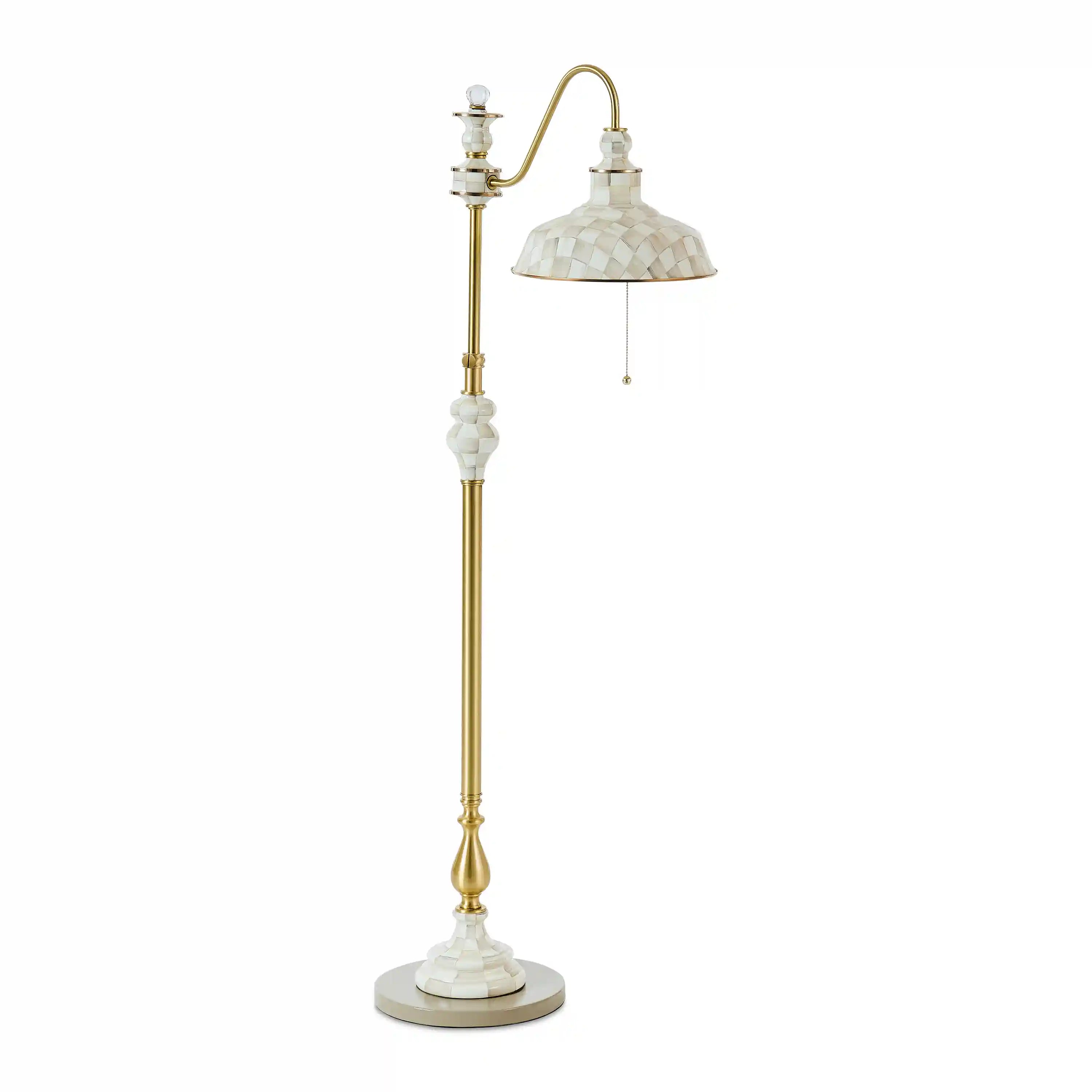 Courtly Farmhouse Floor Lamp