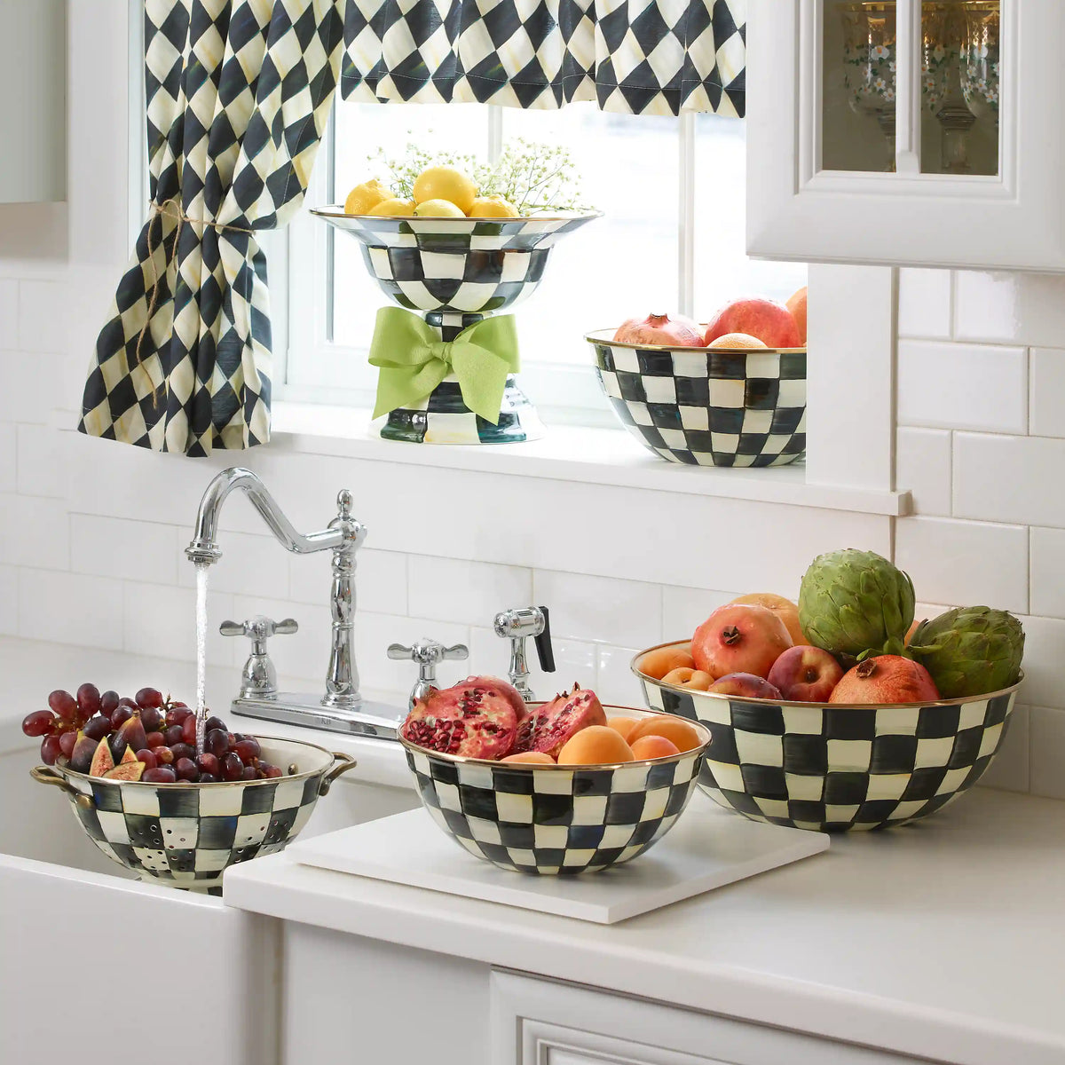 Rosy Check Large Colander