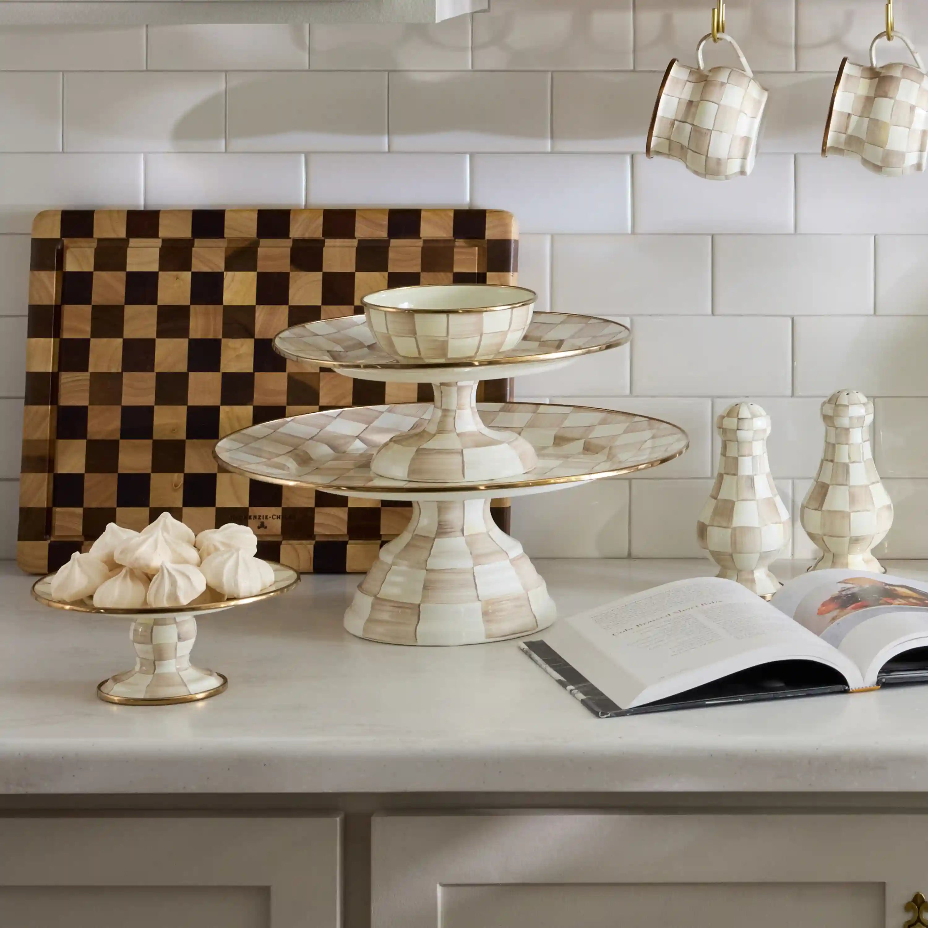 Courtly Check Large Pedestal Platter